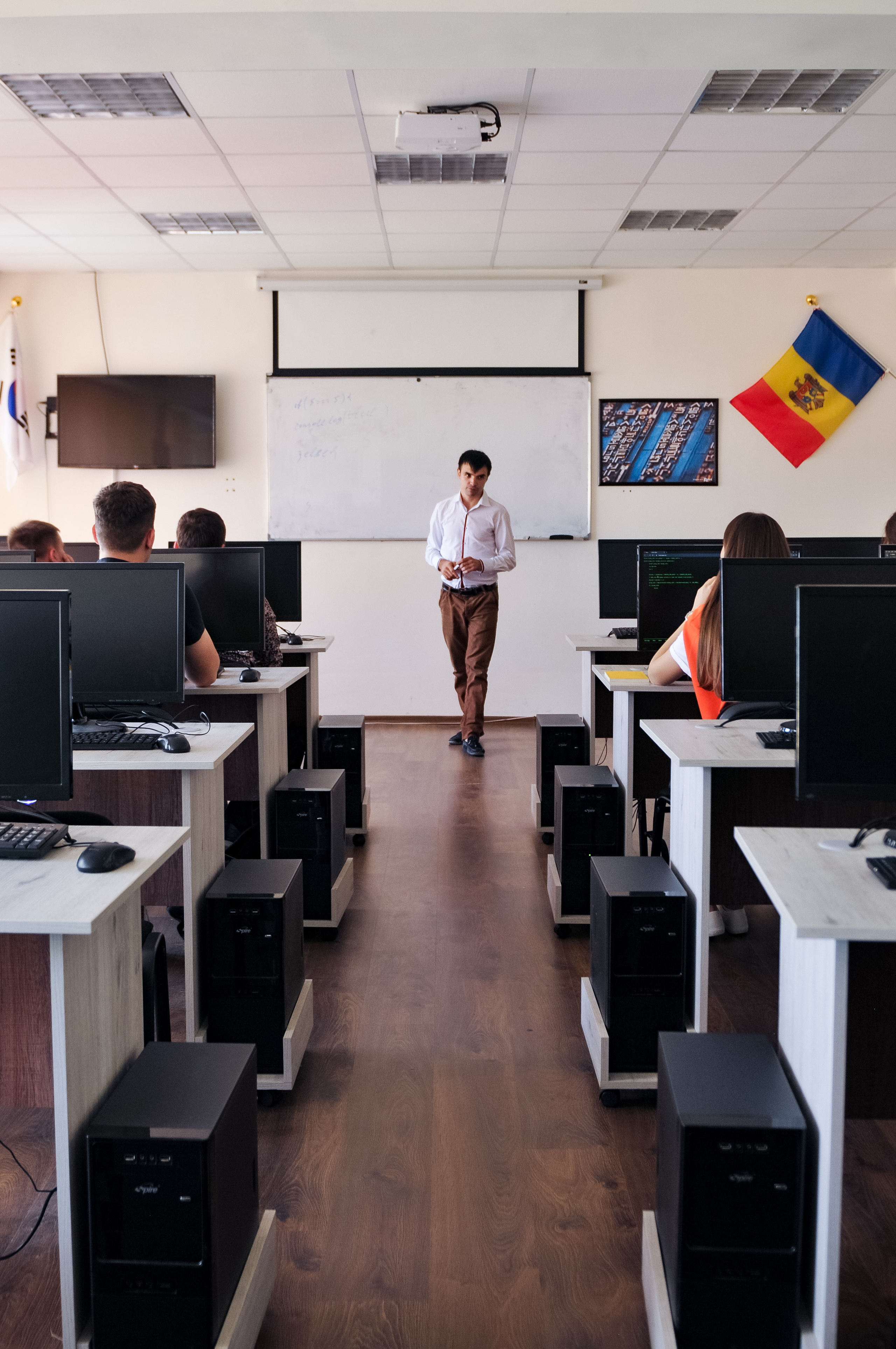 Școală de programare „GEEKLAB”. Fotograf și Videograf | Chișinău, Moldova