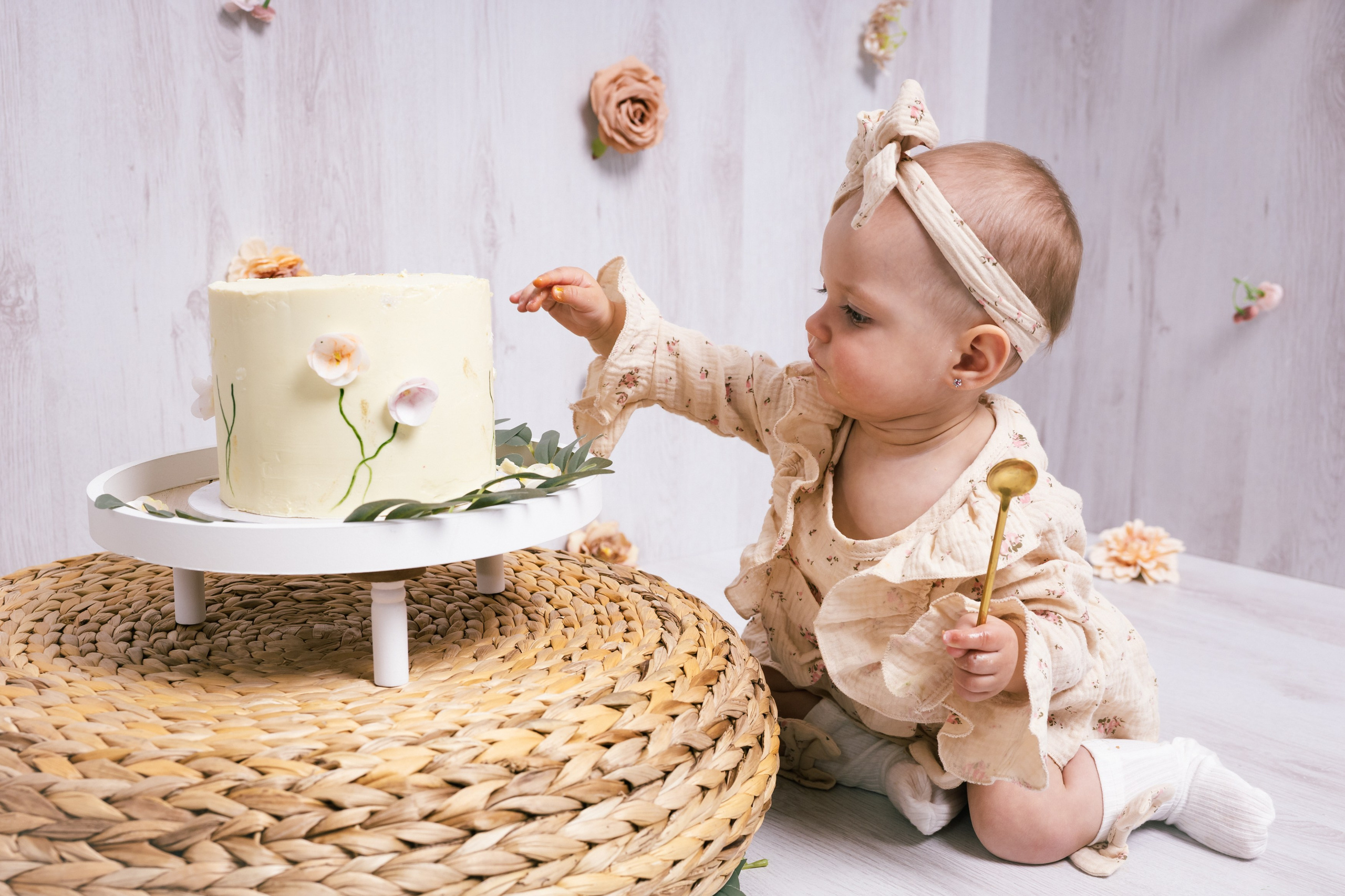 Mash cake focení — sladká oslava 1. narozenin. Lifestyle a rodinná fotografka v Pisku Oxana Telupilova