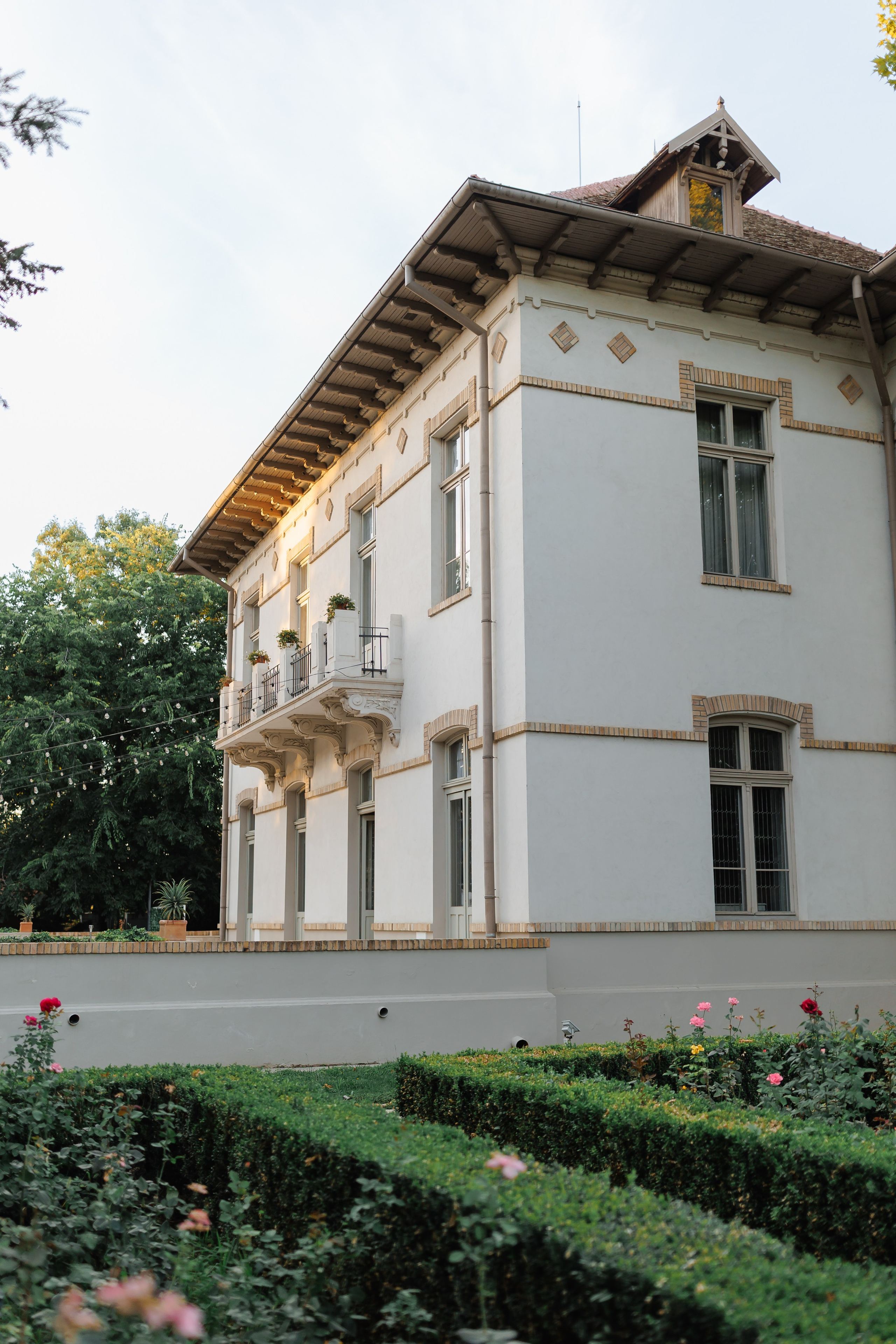 After Wedding Bianca + Nicu | Trash the dress Bucuresti | Domeniul Manasia. Fotograf nunta Bucuresti - Manu Ivanciu