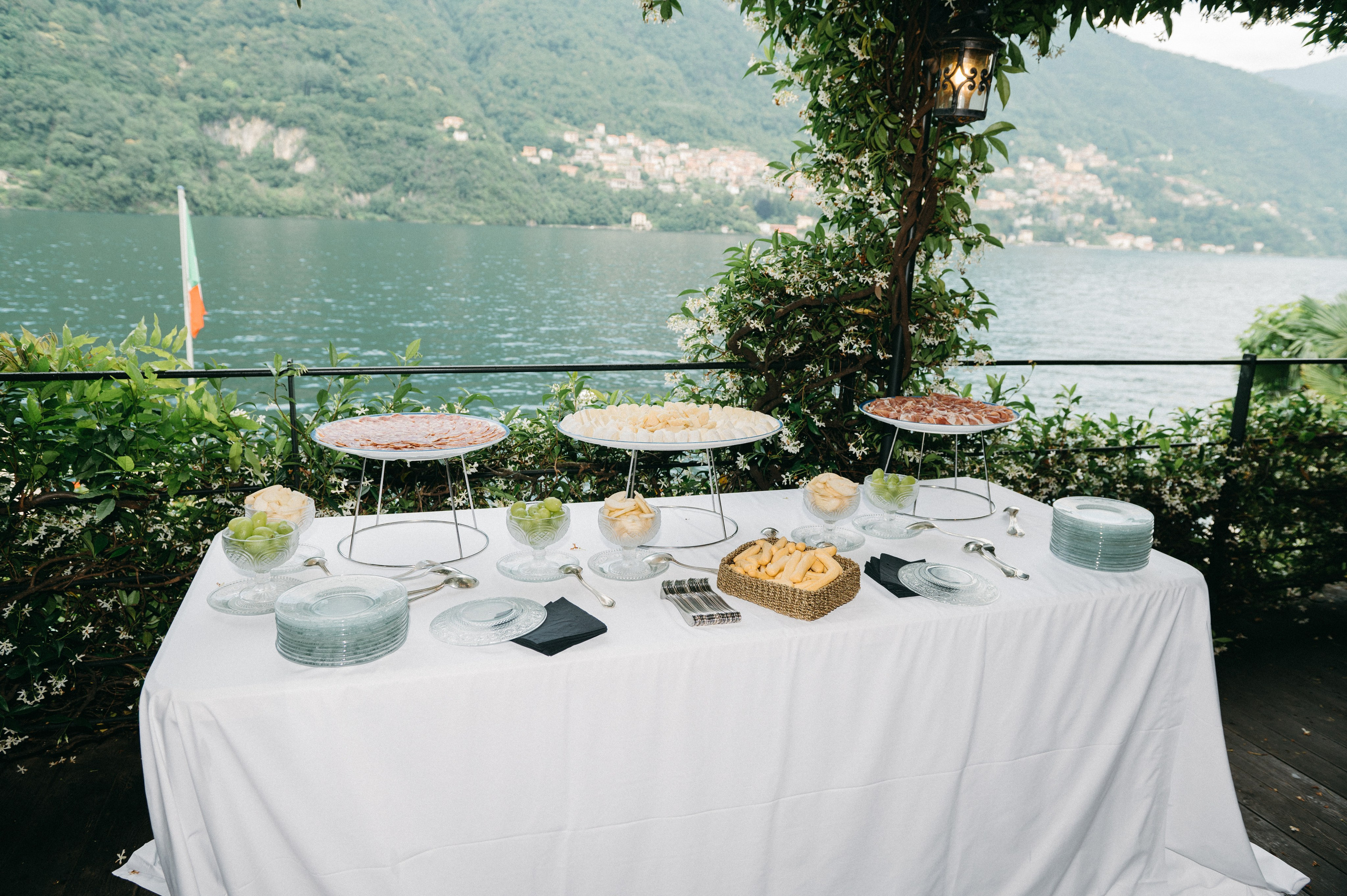 Lake Como wedding. Lake Como Photographer — Proposal | Wedding | Elopement