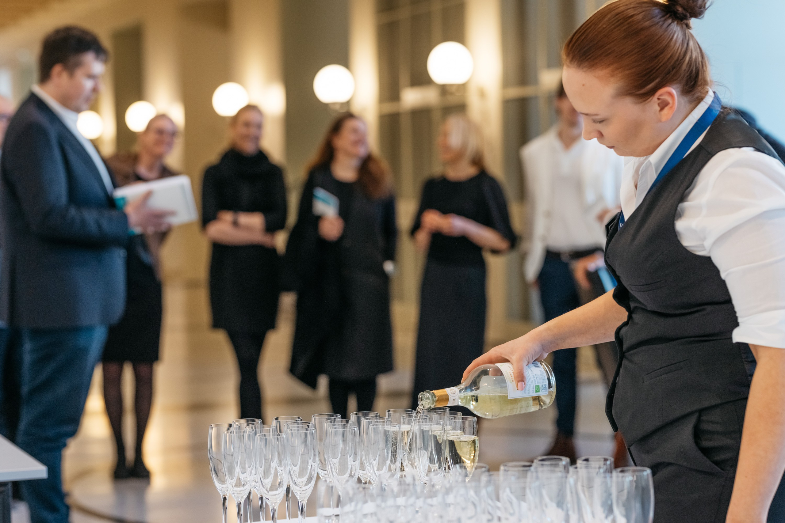 Palvelut ja hinnasto. Valokuvaaja Lahti, Helsinki Elena Salonen