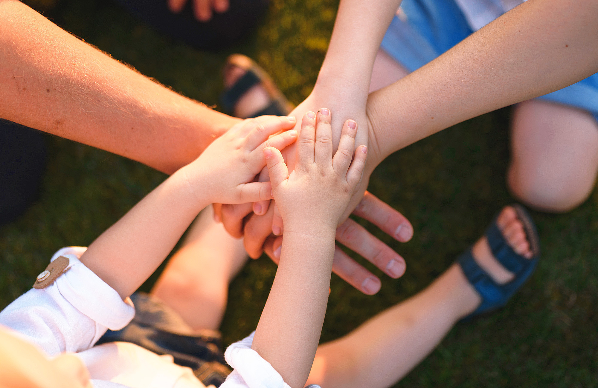 Outdoor familiy photographer in Dublin — Andrei Zveaghintev