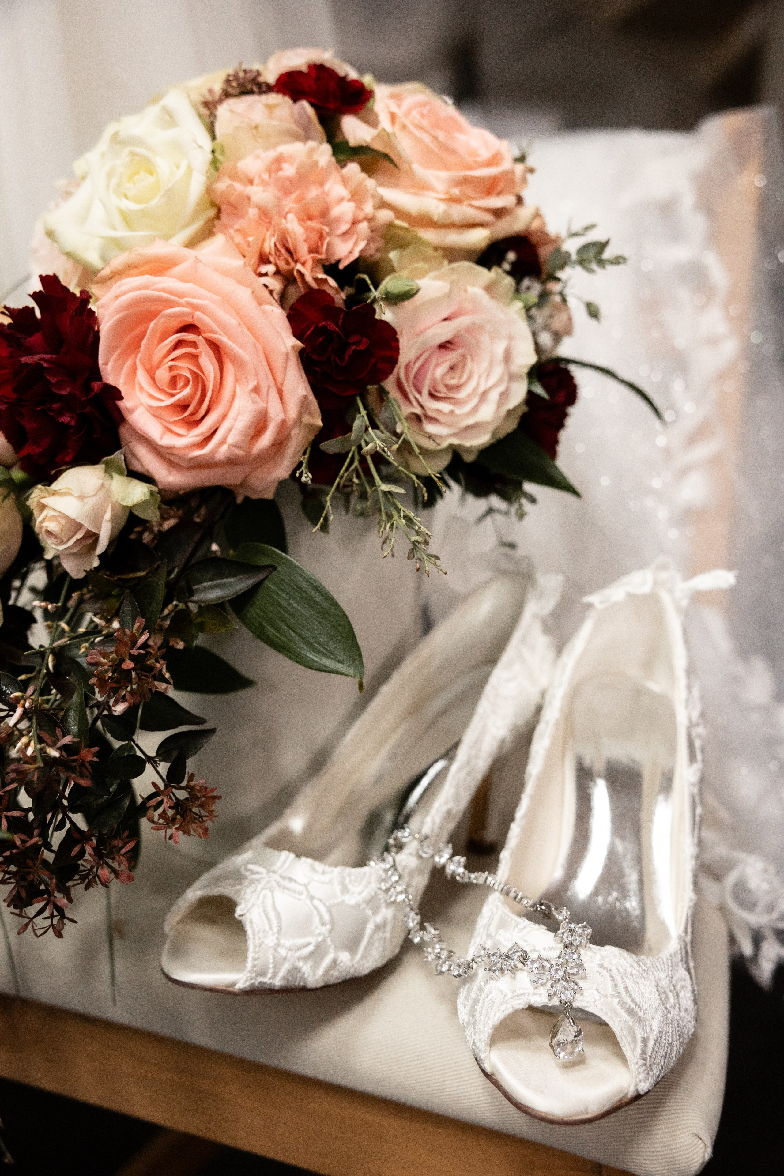 Christmas wedding to remember in Toulouse, Capitole. Gillian & Scott. Eugenie Smirnova — wedding, corporate and lifestyle photographer in Toulouse and Southwest France