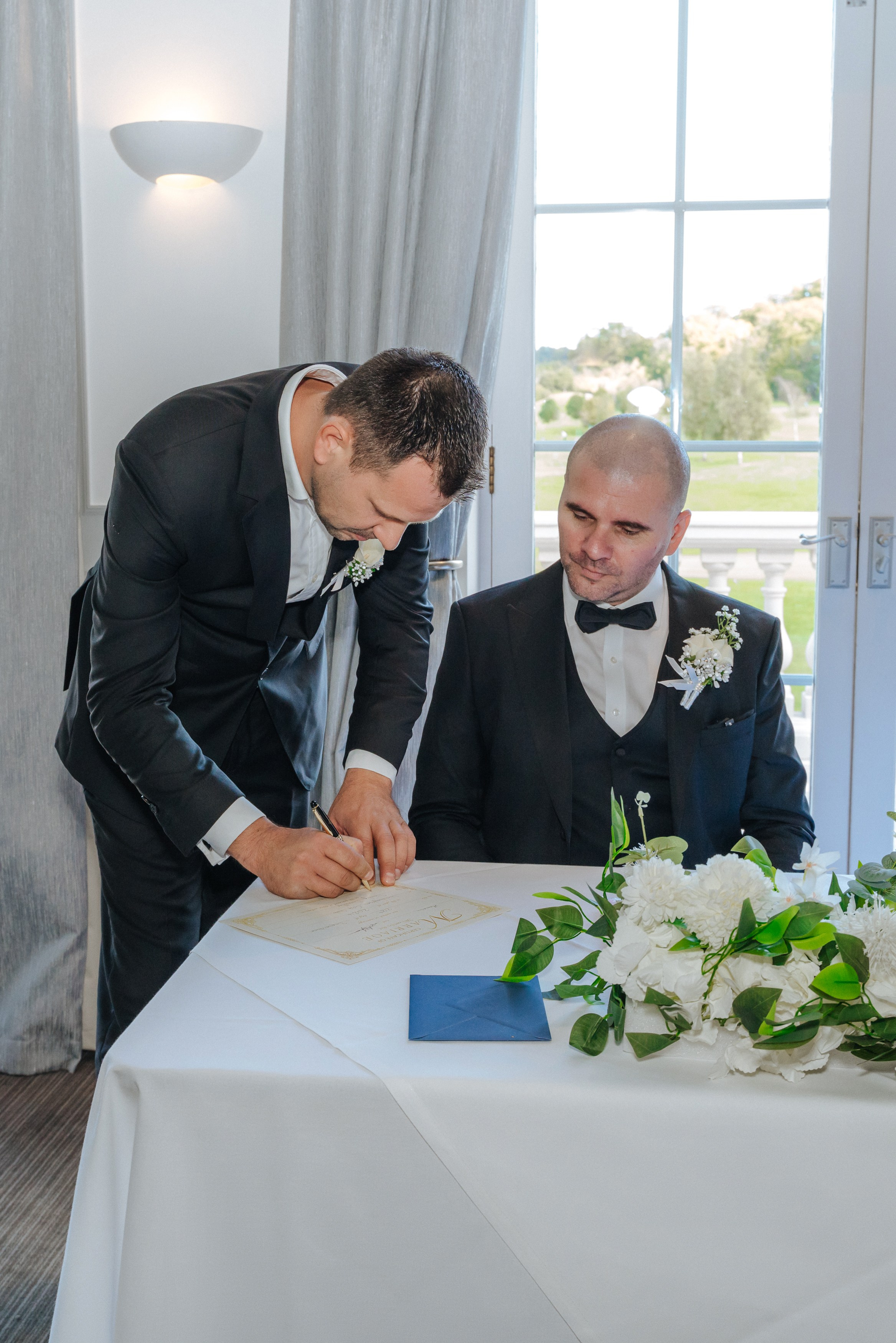 A wedding at Woldingham Golf Club, Woldingham Golf Club wedding, wedding photographer at Woldingham Golf Club