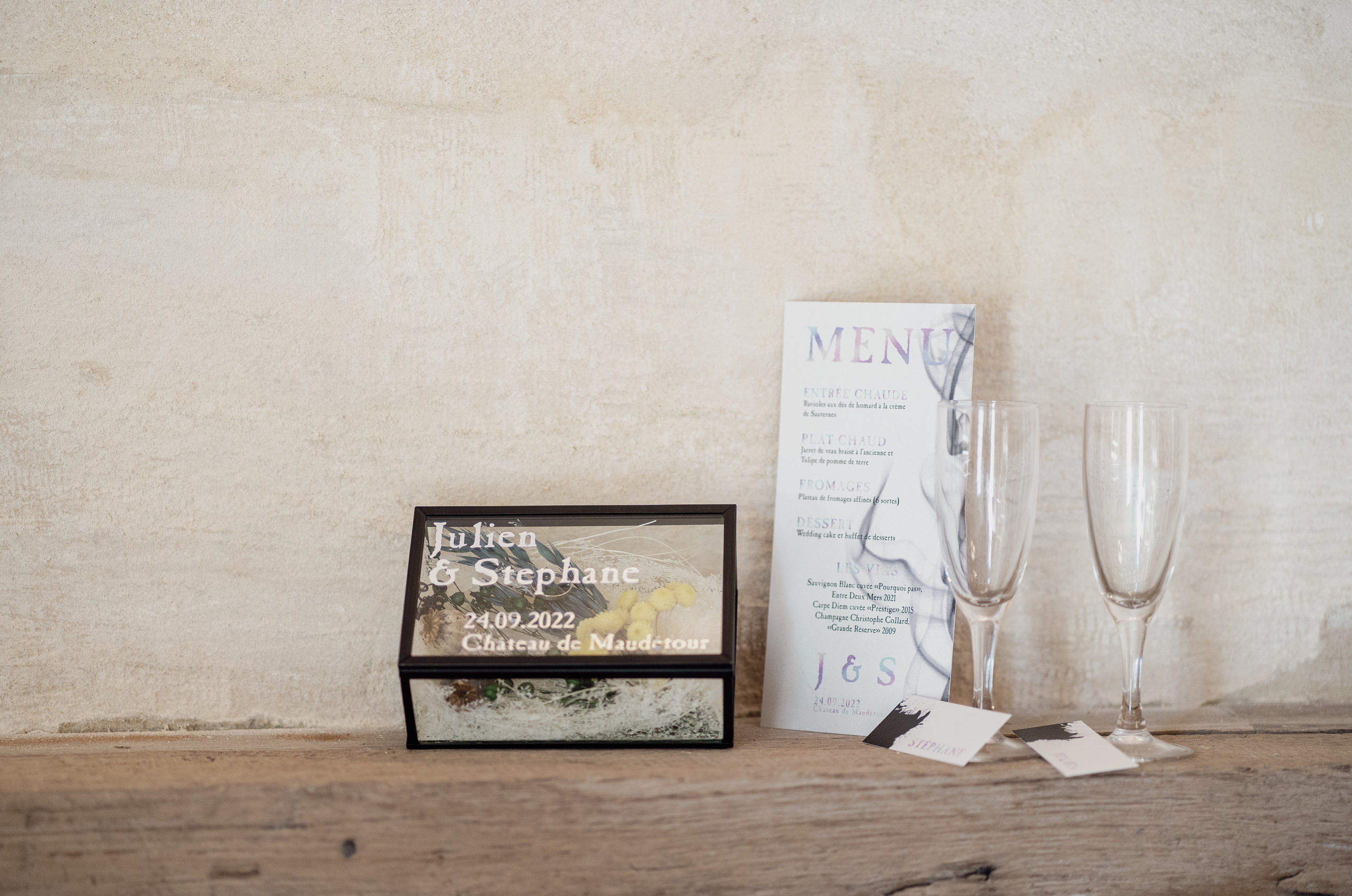 J & S. Weeding photographer / event / portrait