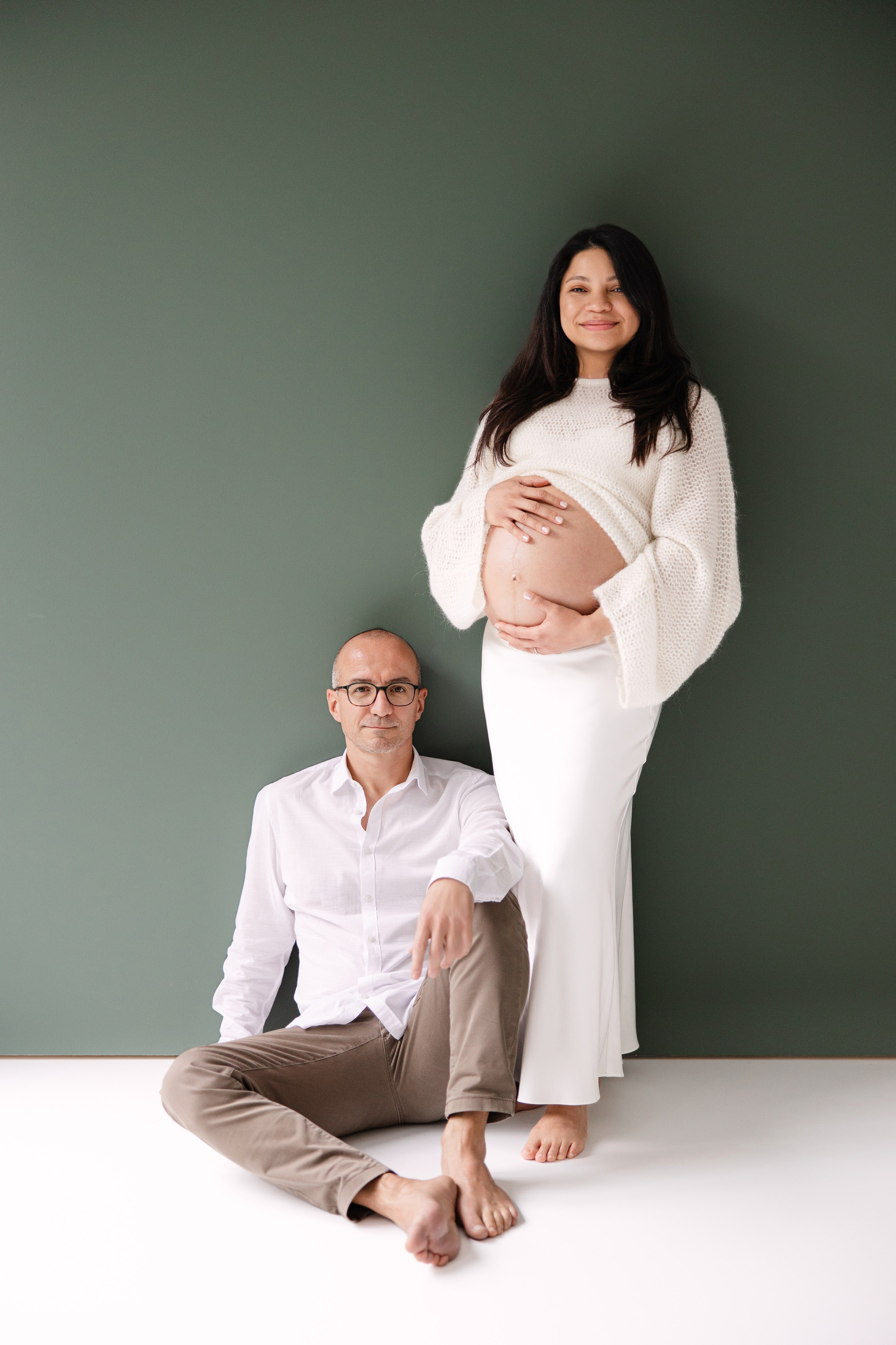 Zeitlose und moderne Schwangerschaftsfotografie in Zürich & Uster — natürlich, unkompliziert und ohne Kitsch. Wedding and Family Photographer Switzerland and Italy. Valeria Diaz