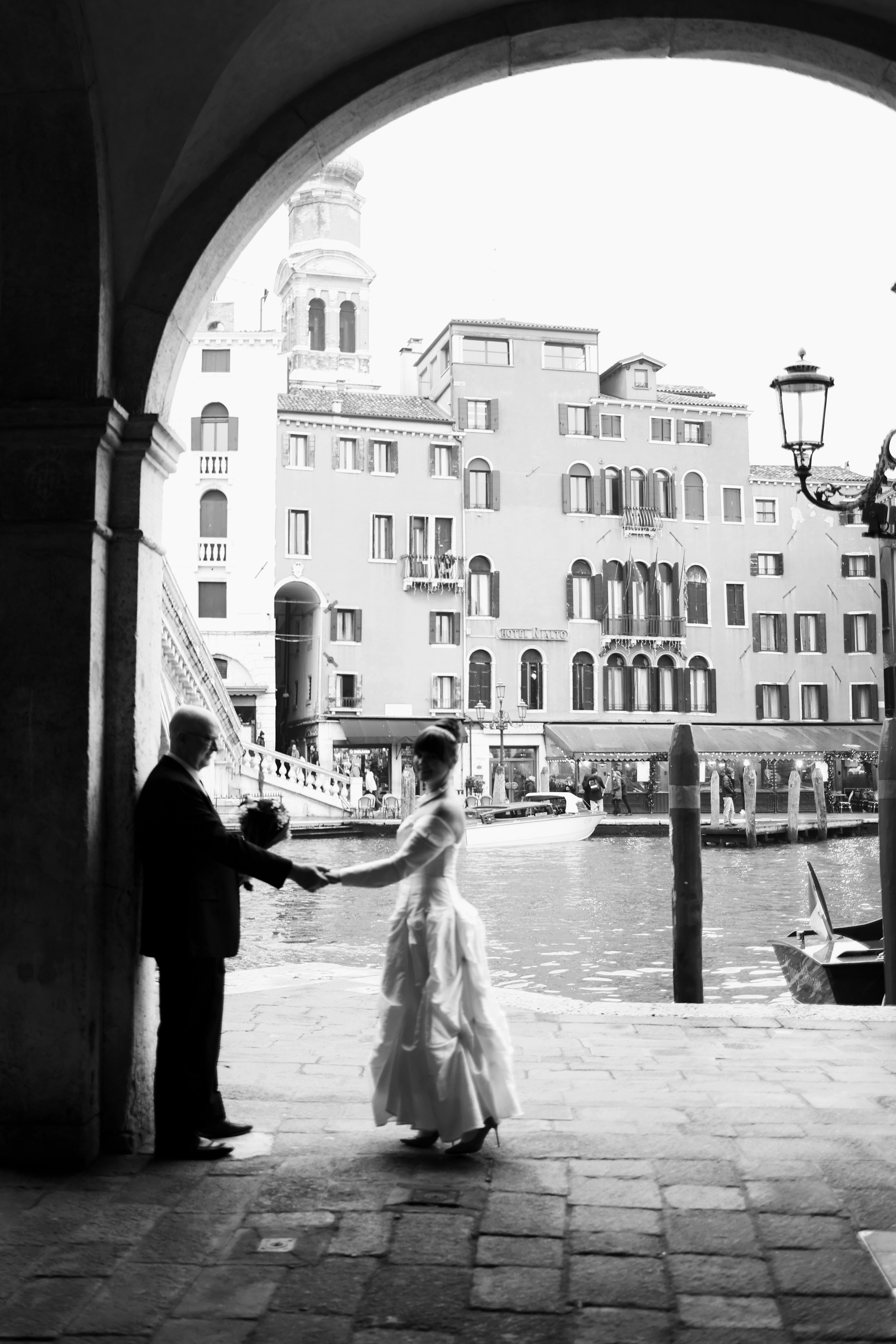 American Elopement in Venice. Photographer in Venice, Viktoria Antonova