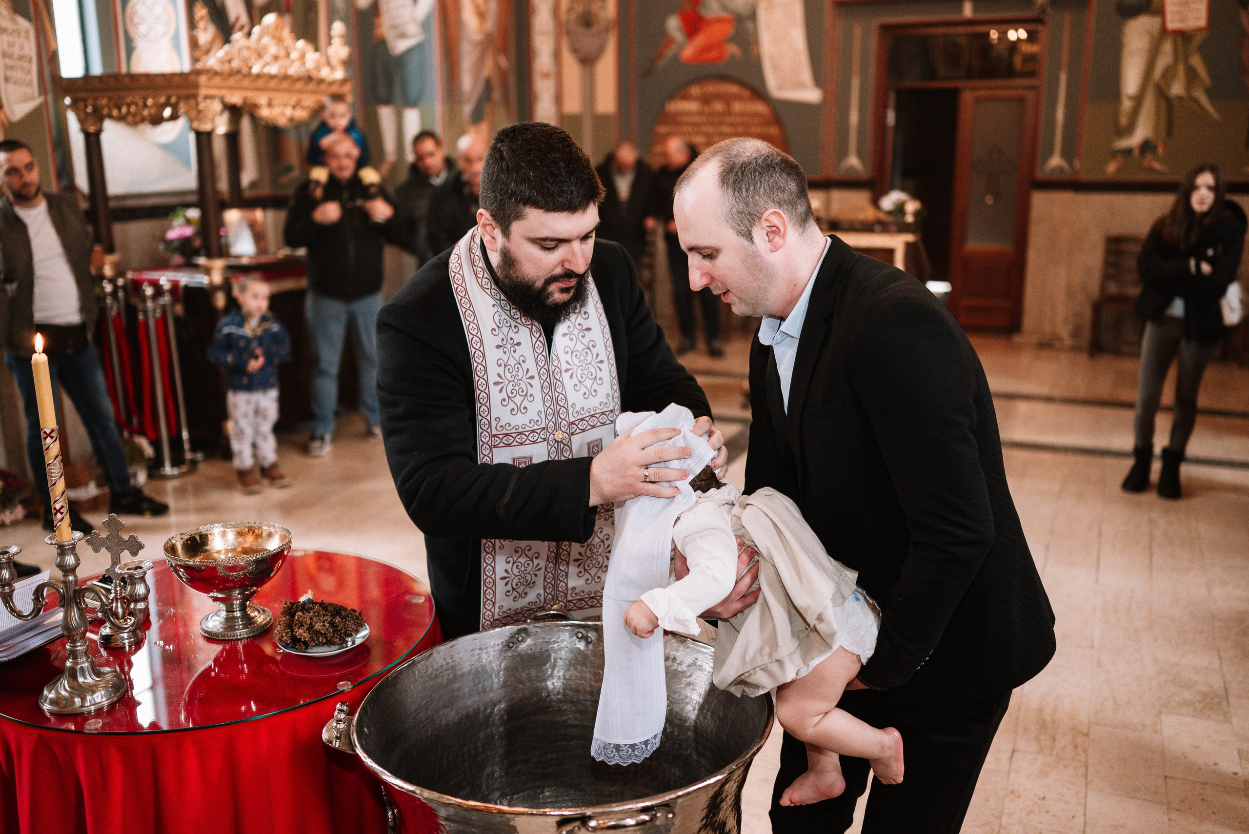 FOTOGRAFISANJE KRŠTENJA. Dečiji i porodični fotograf