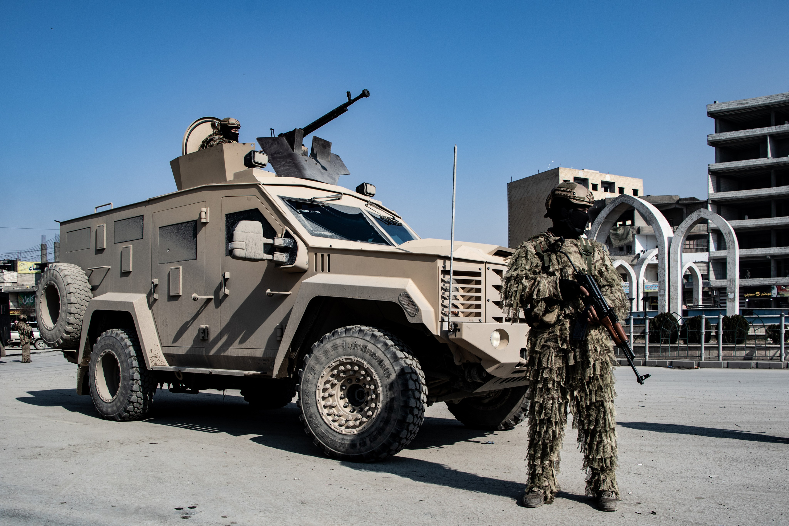 Patrouille avec les forces spéciales des Forces Démocratiques Syriennes (FDS) à Raqqa sur la place AL-Cham.