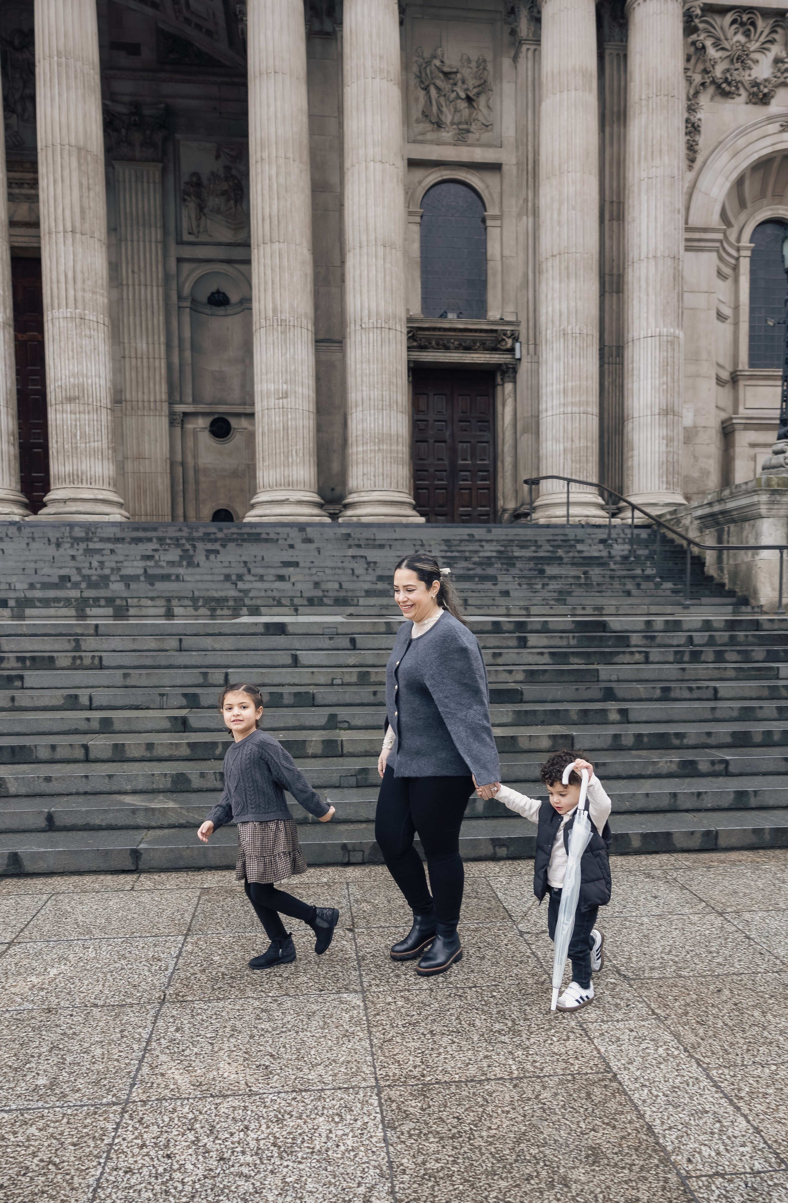 Families. PHOTOGRAPHER IN LONDON