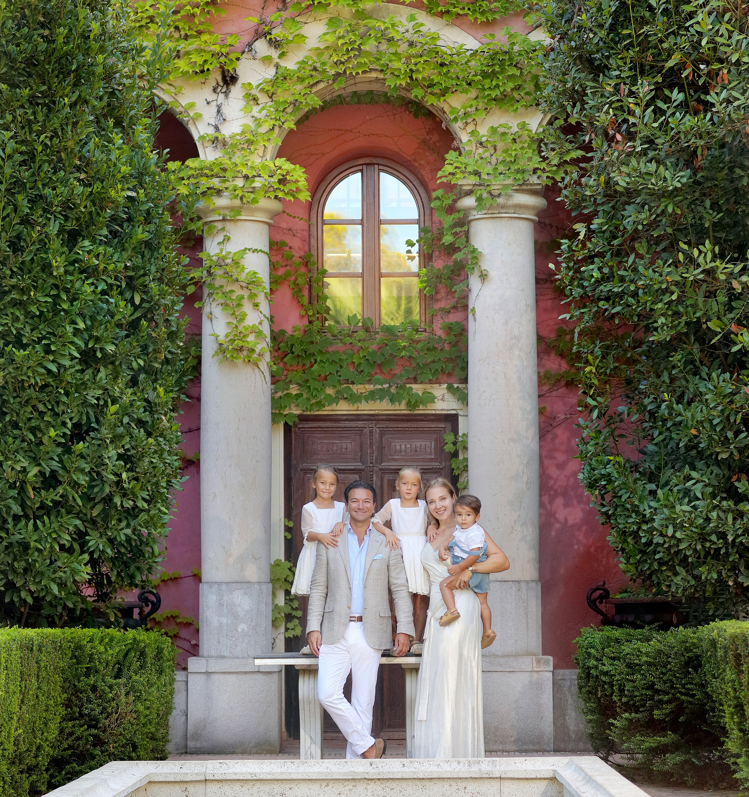 Family. Luxury wedding, portrait, family photographer over Europe