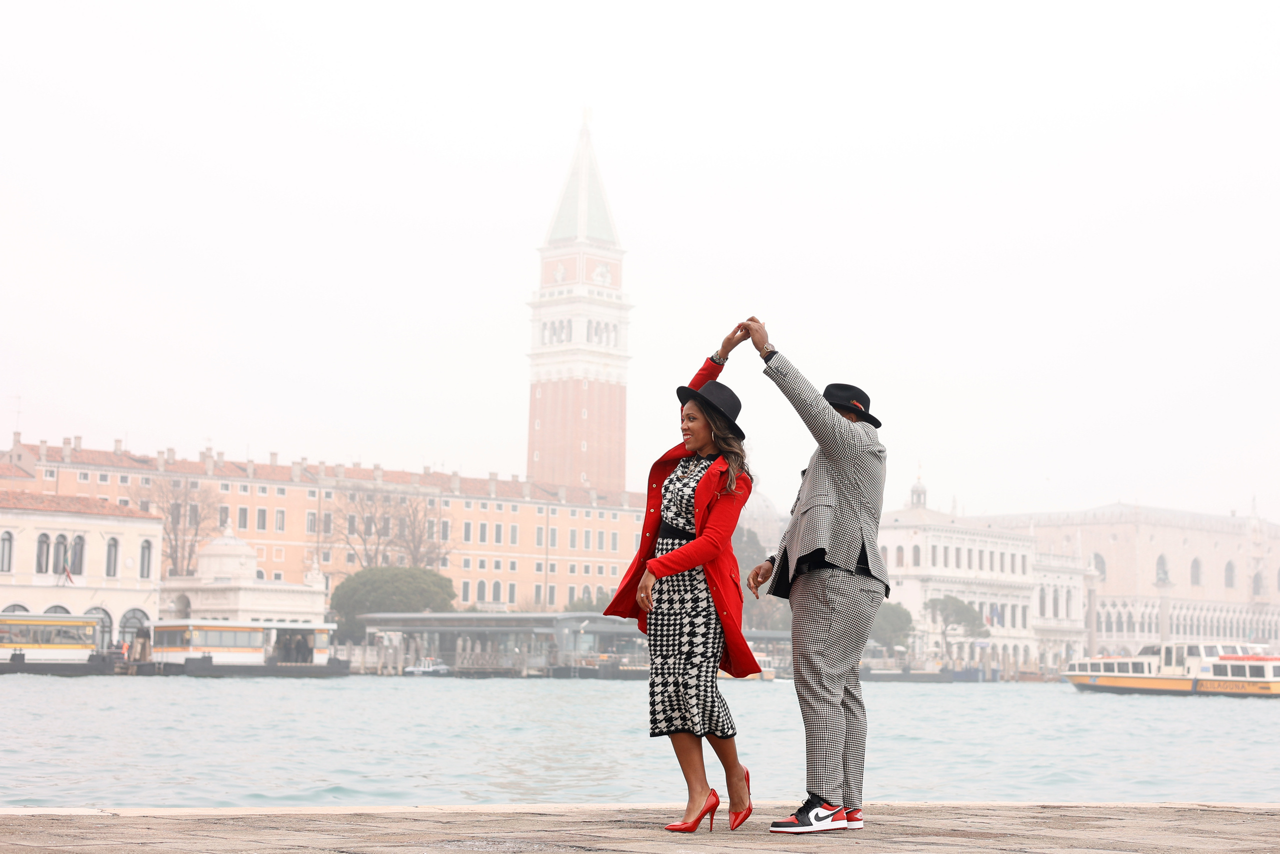 Couple dancing in Venice
