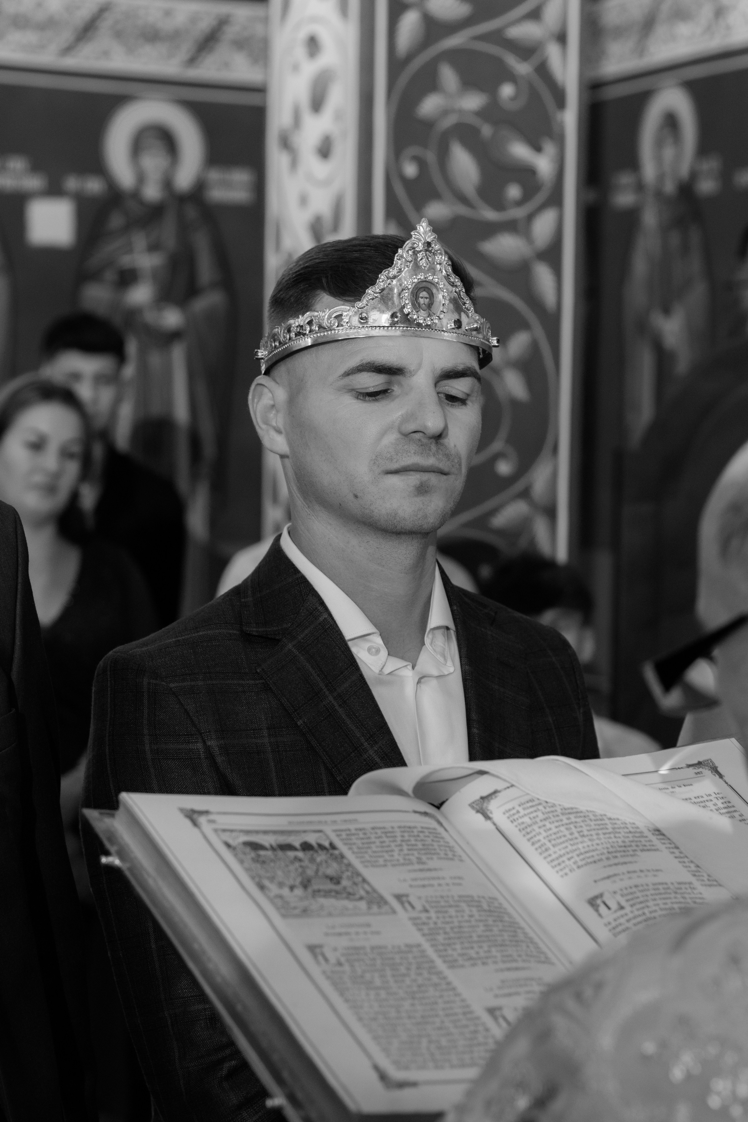 Oana & Vasile. Fotograf si videograf — evenimente si studio