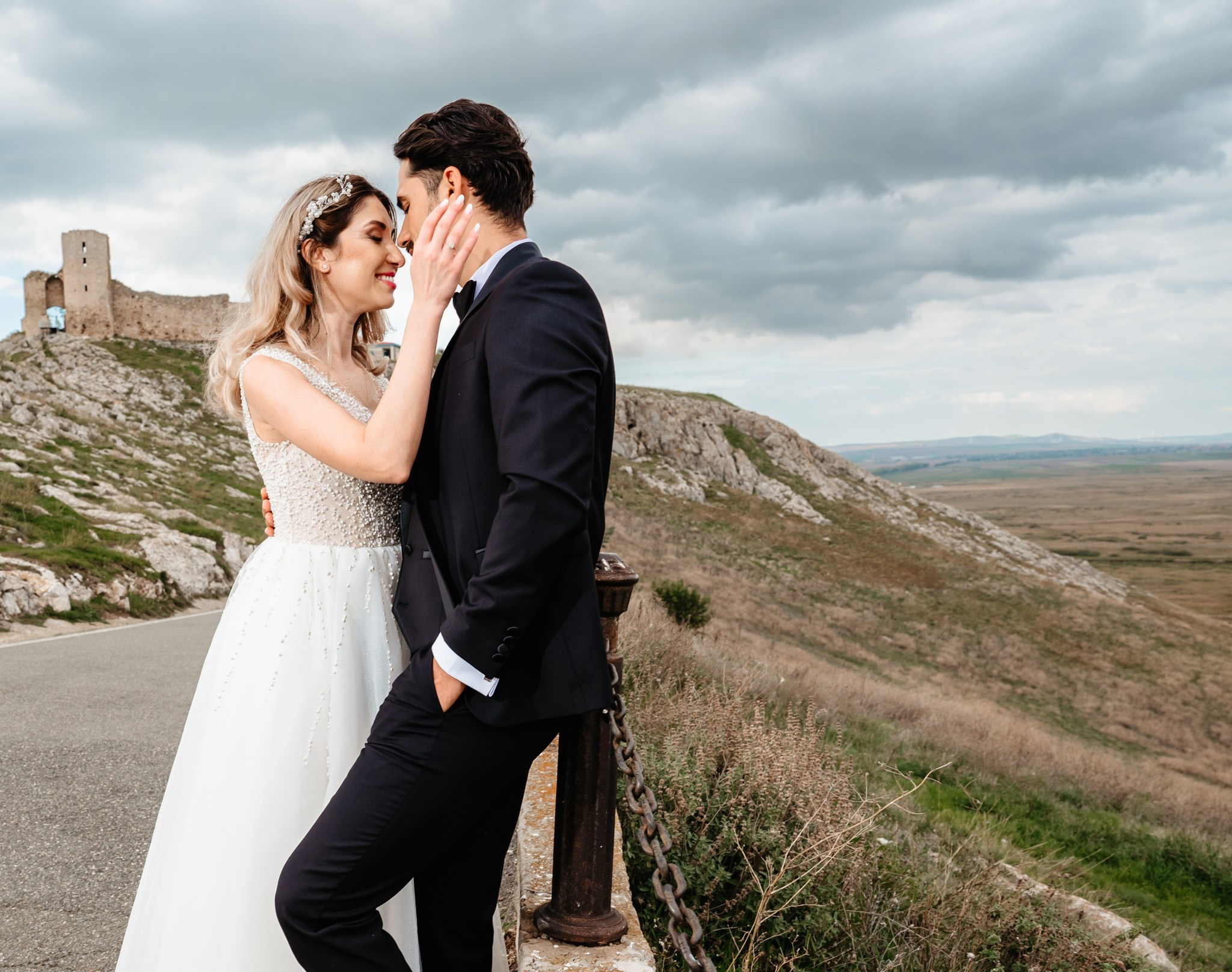 Alexandra & Robert. Www.besttalesstudio.com