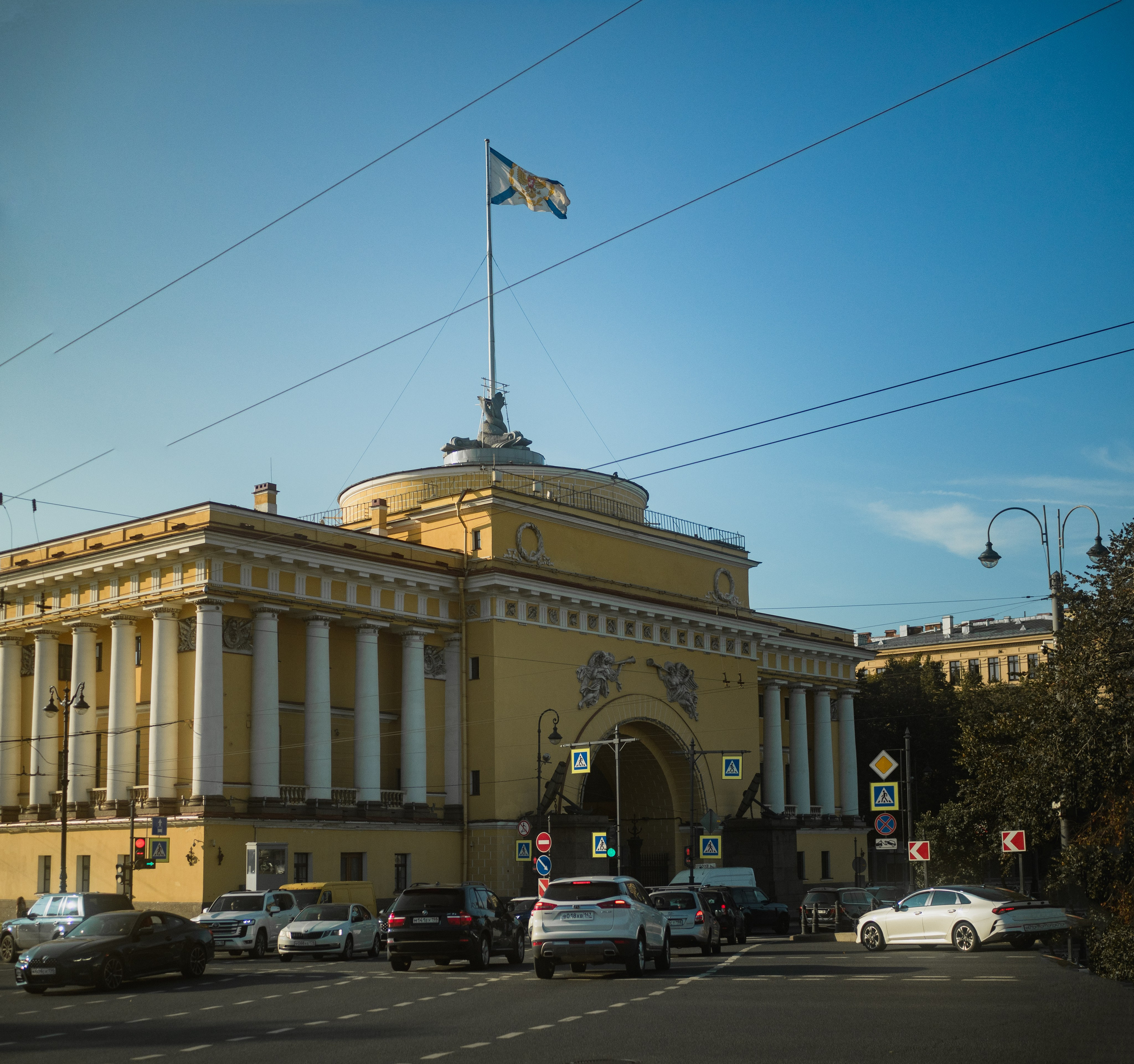 Saint-Petersbourg. Photographe sur Cote d’Azur. Portraits de familles, couples, enfants, événements
