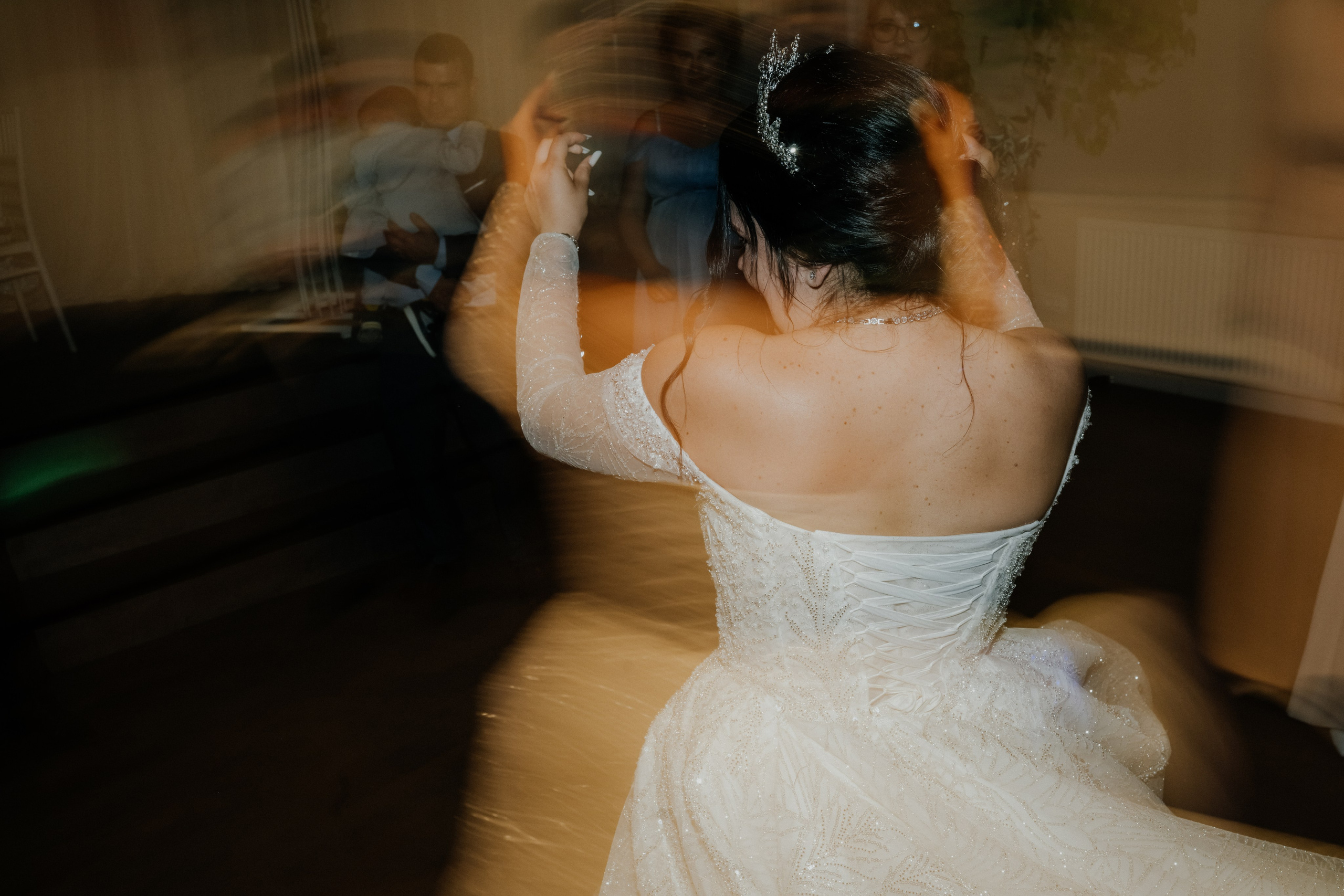 Documentary Weddings. Adrian Aioanei — Fotograf profesionist de nuntă în Iași, Suceava și București. Specializat în evenimente, portrete și fine art