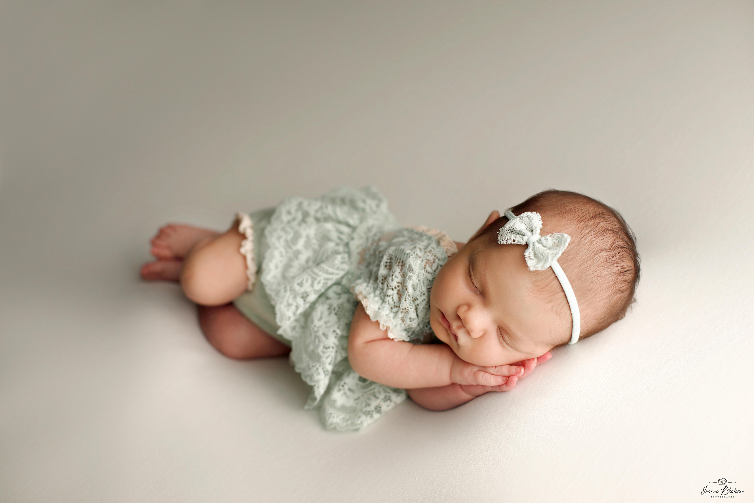 Babyfotograf Ulm; Babyfotograf Neu-Ulm; Babyfotograf Münsingen; Babyfotograf Metzingen; Babyfotograf Göppingen; Babyfotograf Tübingen; Babyfotograf Memmingen; Babyfotograf Reutlingen; Babyfotograf Stuttgart; Babyfotograf Günzburg; Babyfotograf Biberach an der Riss; Babyfotograf Alb-Donau-Kreis; Babyfotograf Bad Saulgau; Babyfotograf Bad Waldsee; Babyfotograf Ehingen; neugeborenenfotografie Ulm; neugeborenenfotografie Neu-Ulm; neugeborenenfotografie Stuttgart; neugeborenenfotografie Metzingen; neugeborenenfotografie Münsingen; neugeborenenfotografie Bad Saulgau; neugeborenenfotografie Bad Waldsee; neugeborenenfotografie Ehingen; neugeborenenfotografie Langenau; neugeborenenfotografie Ravensburg; neugeborenenfotografie Sigmaringen; Fograf Ulm; Fotograf Ehingen; Fotograf Bad Waldsee; Newborn Shooting Ulm; Babyshooting Ulm; Babyshooting Memmingen; Babyshooting Günzburg; Babyfotograf Laupheim; Babyfotograf Riedlingen; Babyfotograf Biberach an der Riß; pregnancy; Baby; Babyfotograf Biberach an der Riß; Babyfotograf Erbach; Babyfotograf Blaubeuren; Baby Photograph Ulm, cake-smash fotograf ulm, cake-smash stuttgart, cake-smash metzingen, erste geburtstag ulm, ein jahr alt 