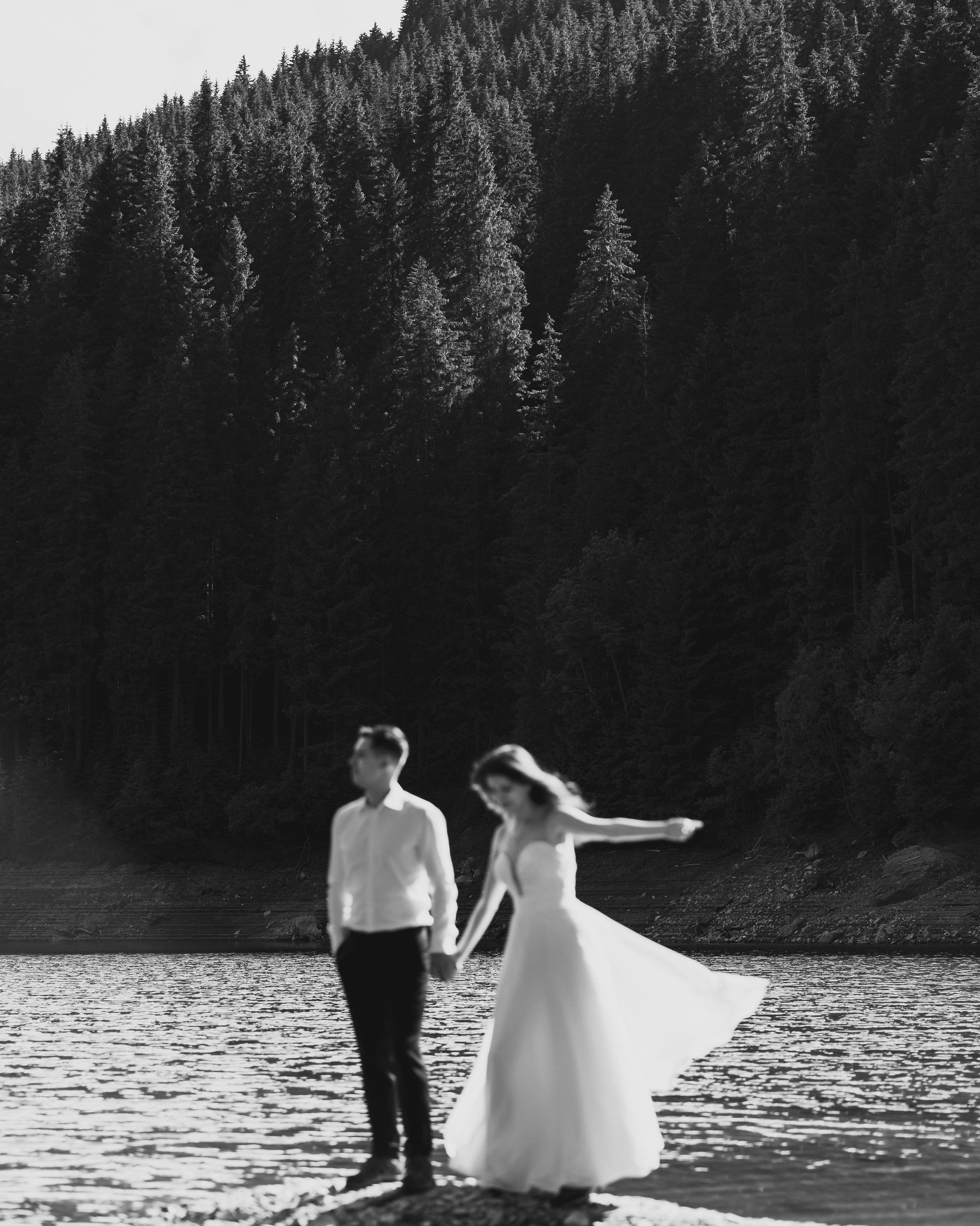 Trash the Dress la Lacul Bolboci  | Mihai Popa Fotograf. Fotograf Nuntă & Botez București - Mihai Popa | Dincolo de oameni, imortalizez emoții!