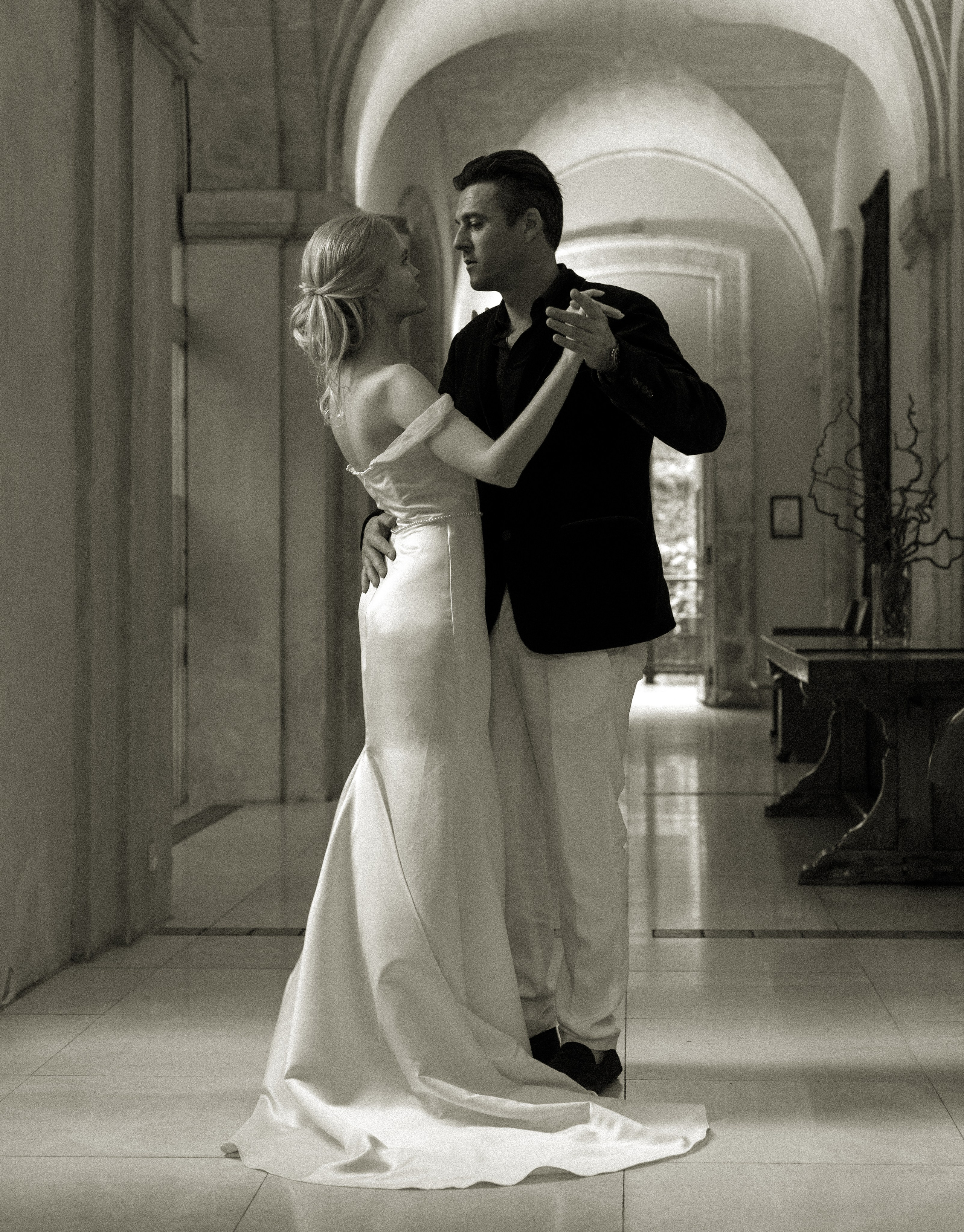 Nouveaux mariés. Histoires d’amour, séances photos de famille et de mariage en France