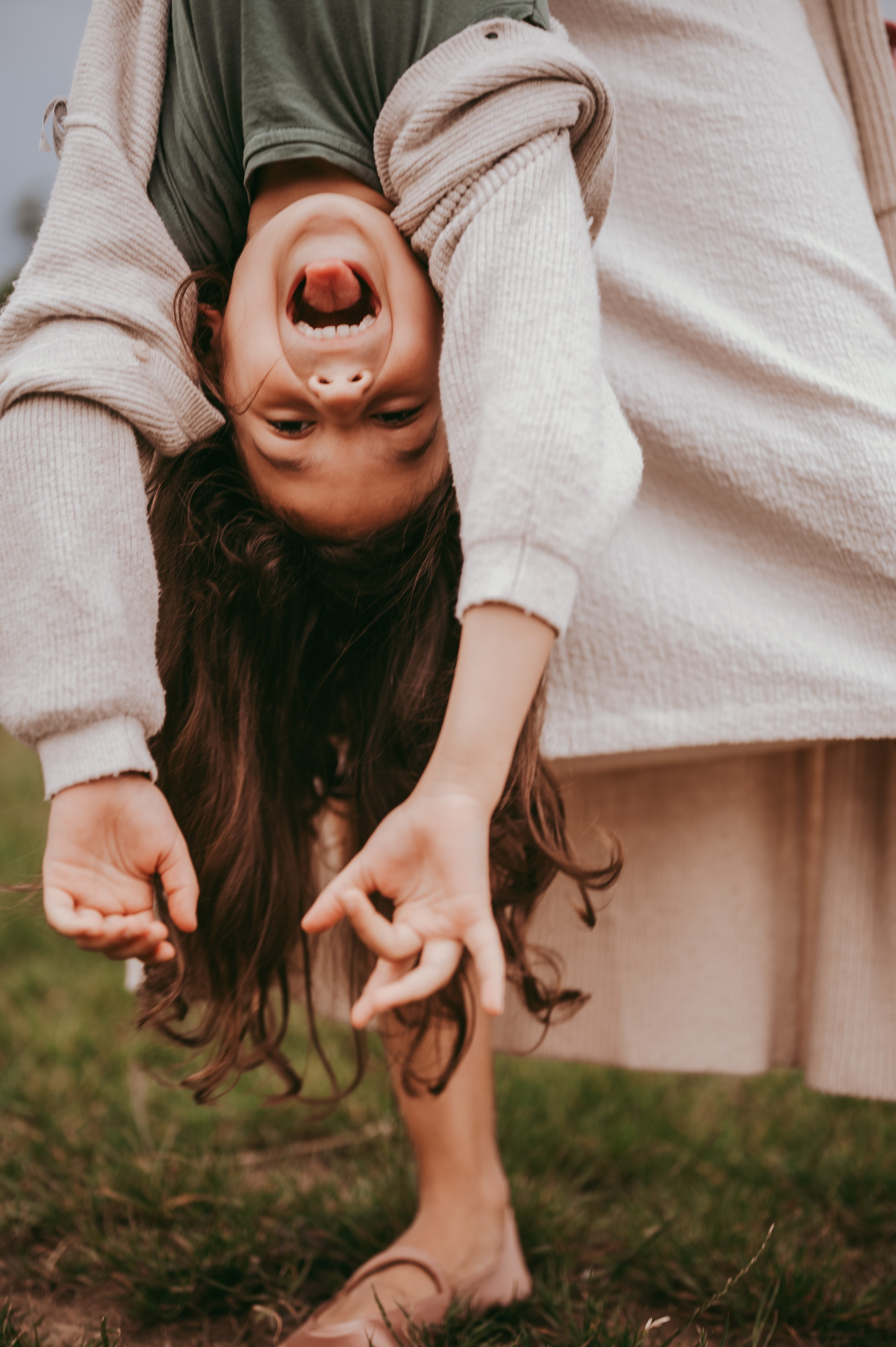 Bojana i Srna / mammy and me photosession. Deciji i porodicni fotograf u Beogradu Oksana Skendzic