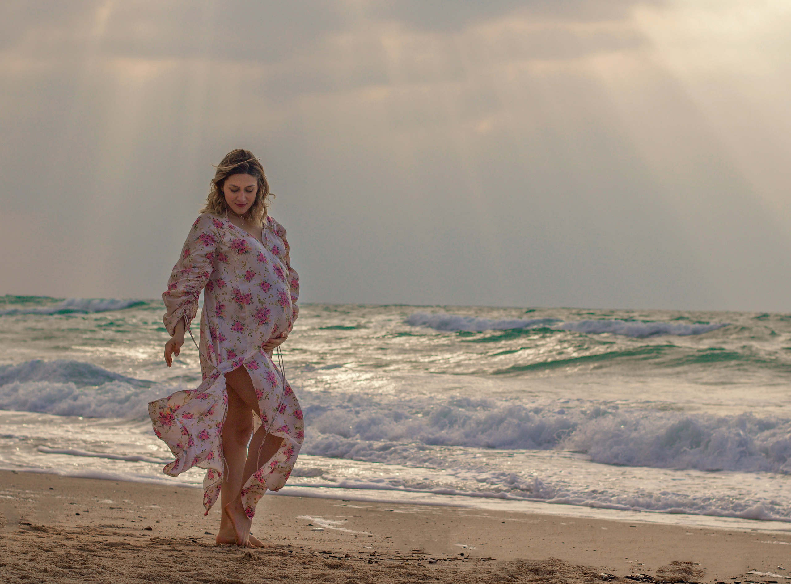 Photographe famille Biarritz Côte Basque séance photo grossesse photo femme enceinte Biarritz photographe portrait artistique Pays Basque. Photographe de famille et mariage à Biarritz Marianna Portassau