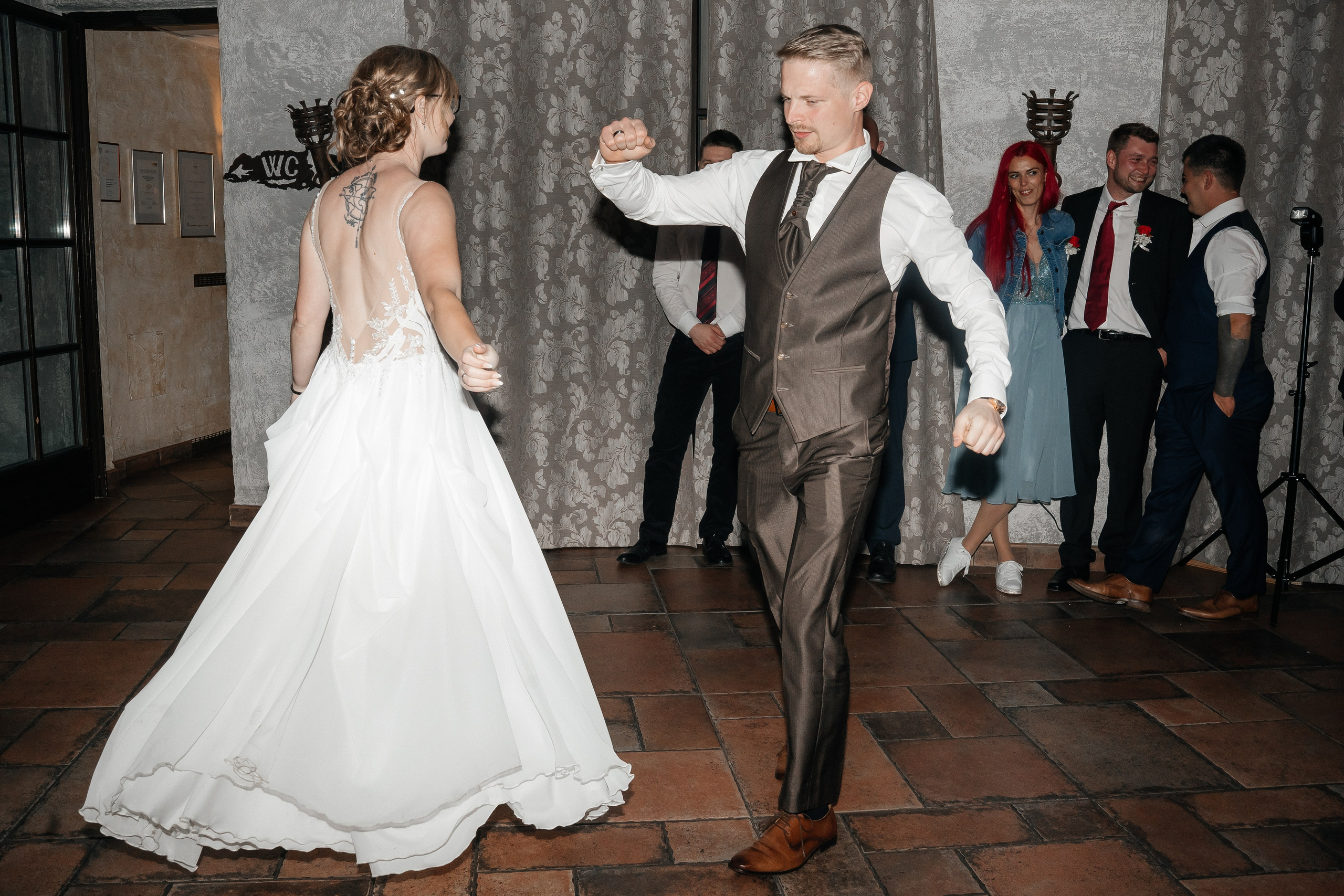 Christina und Fabio. Hallo, ich bin Nadya - Fotografin aus Linz, Oberösterreich