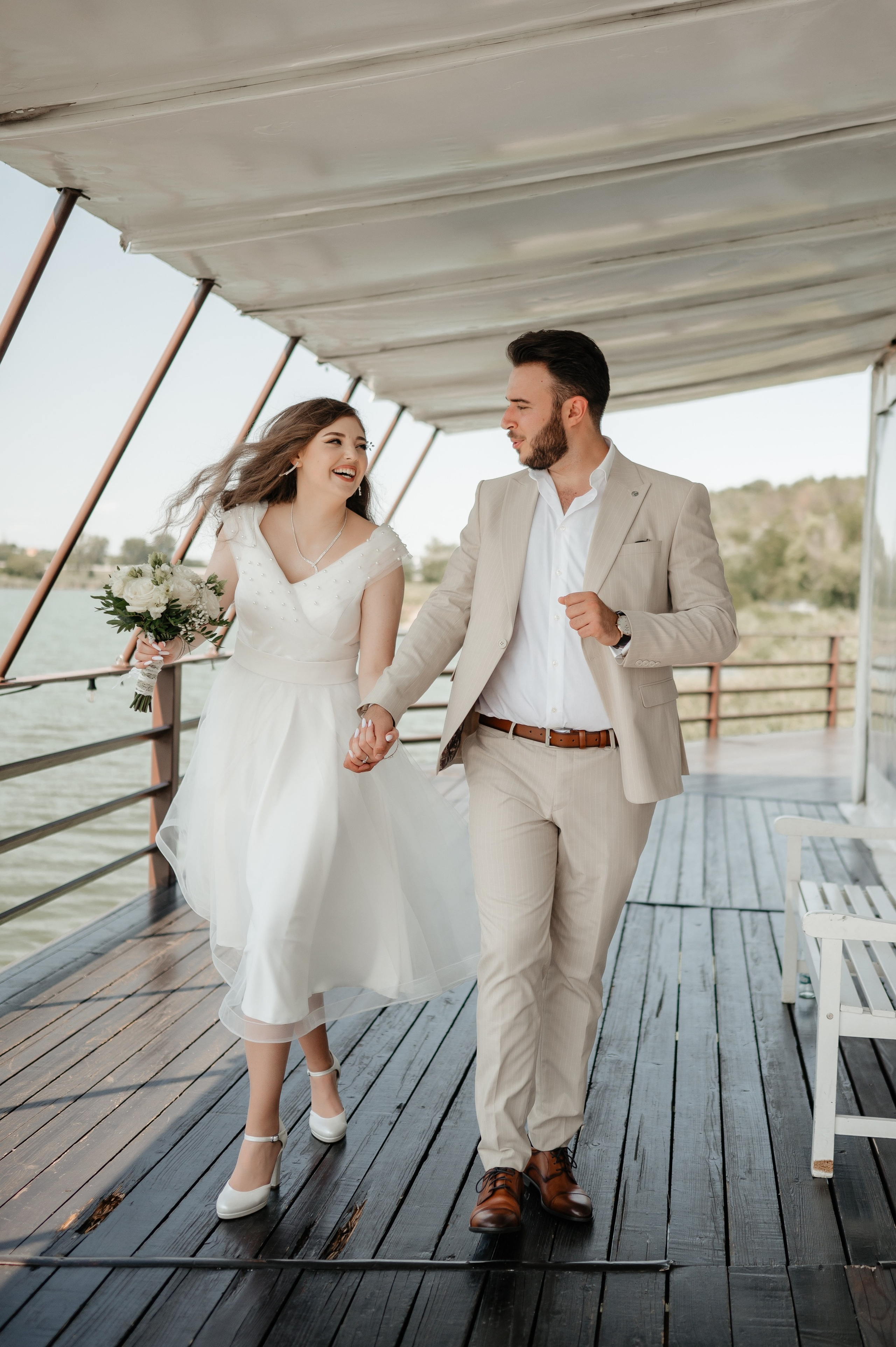 Cununie civila in aer liber si sedinta foto de cuplu. Proud Vision Weddings | Wedding Photography & Film — Servicii profesionale Foto Video Nunta Iasi