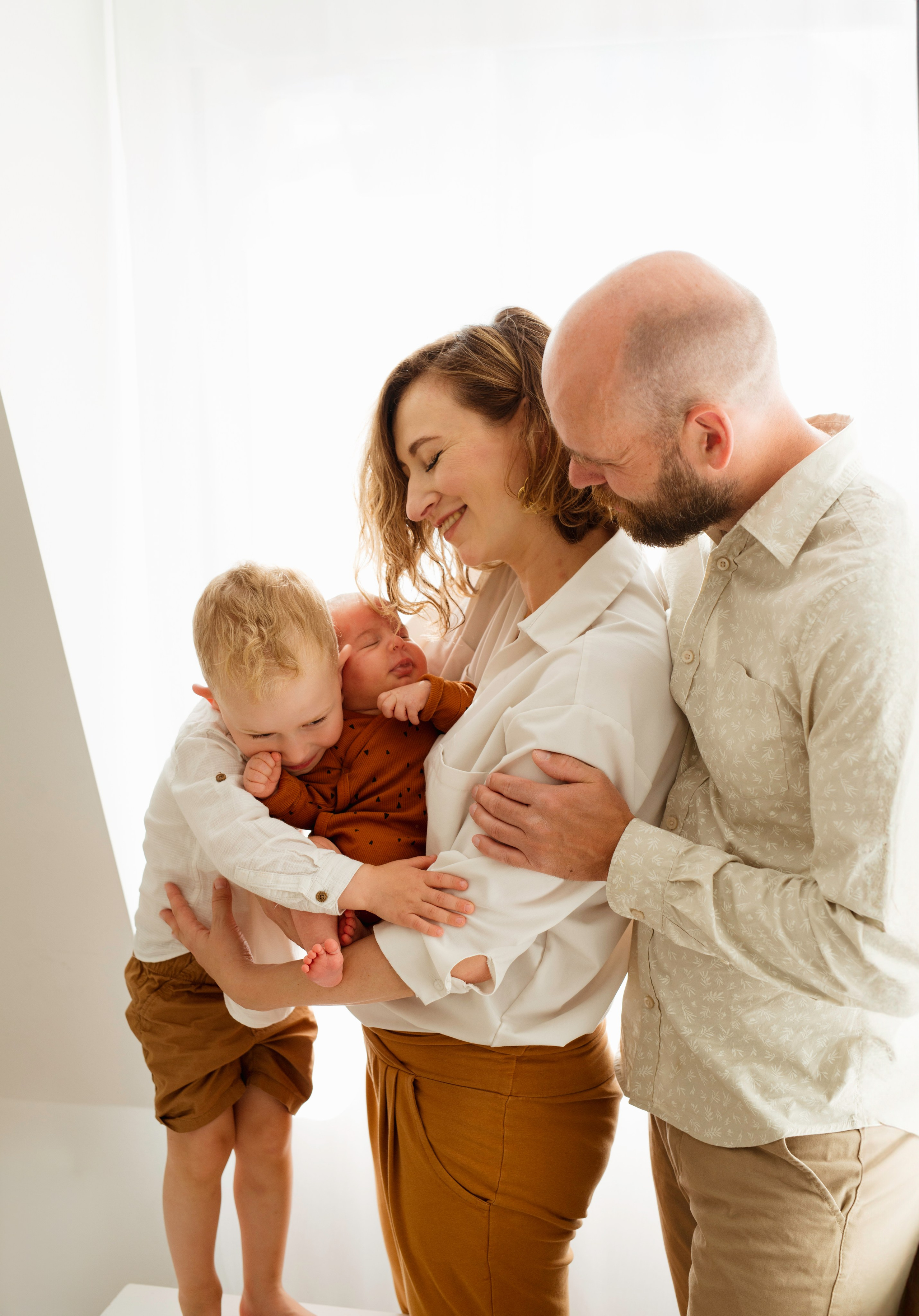Magi’s Newborn home visit. Michalina Dzianach Wedding Photographer Iceland