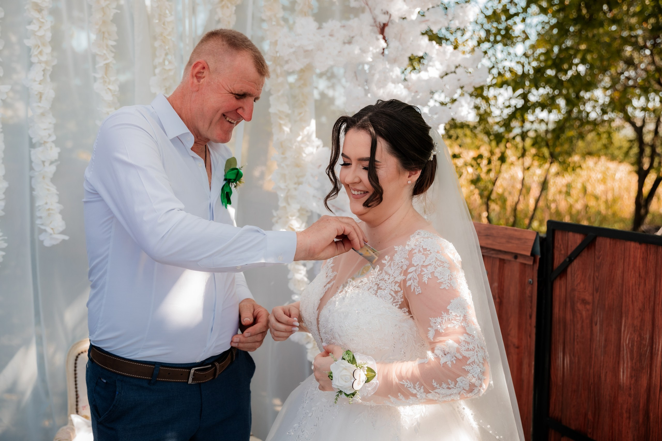 servicii foto. servicii foto Botoșani. servicii foto video Botoșani. fotograf nunta. fotograf evenimente. fotograf nunta Botoșani. Alin chirila. Alin chirila fotograf. Alinofotostudio.- Mire și mireasă – Sergiu & Liliana – ziua nunții, 2024  - Emoții în ziua nunții – Sergiu și Liliana  - Dansul mirilor – fotografie artistică nuntă 2024  - Sedinta foto romantică în natură – Sergiu & Liliana  - Rochia de mireasă și detalii de nuntă elegante