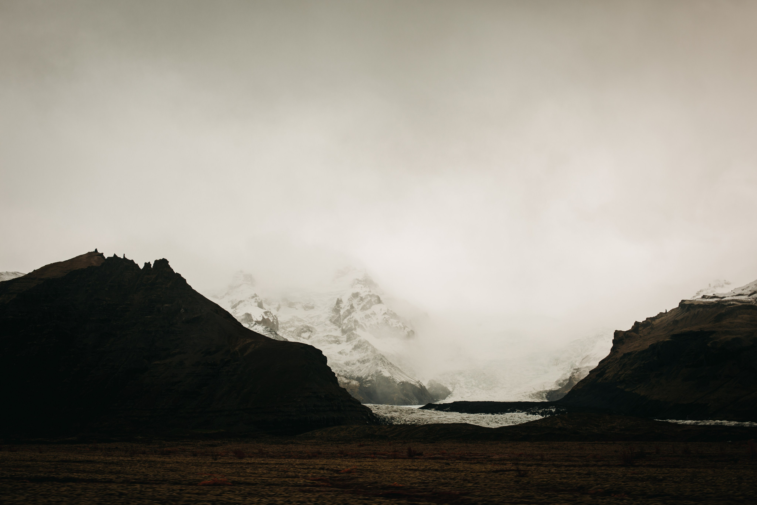 B & A. Fotograf Nunta Iasi - Hearts & Pictures