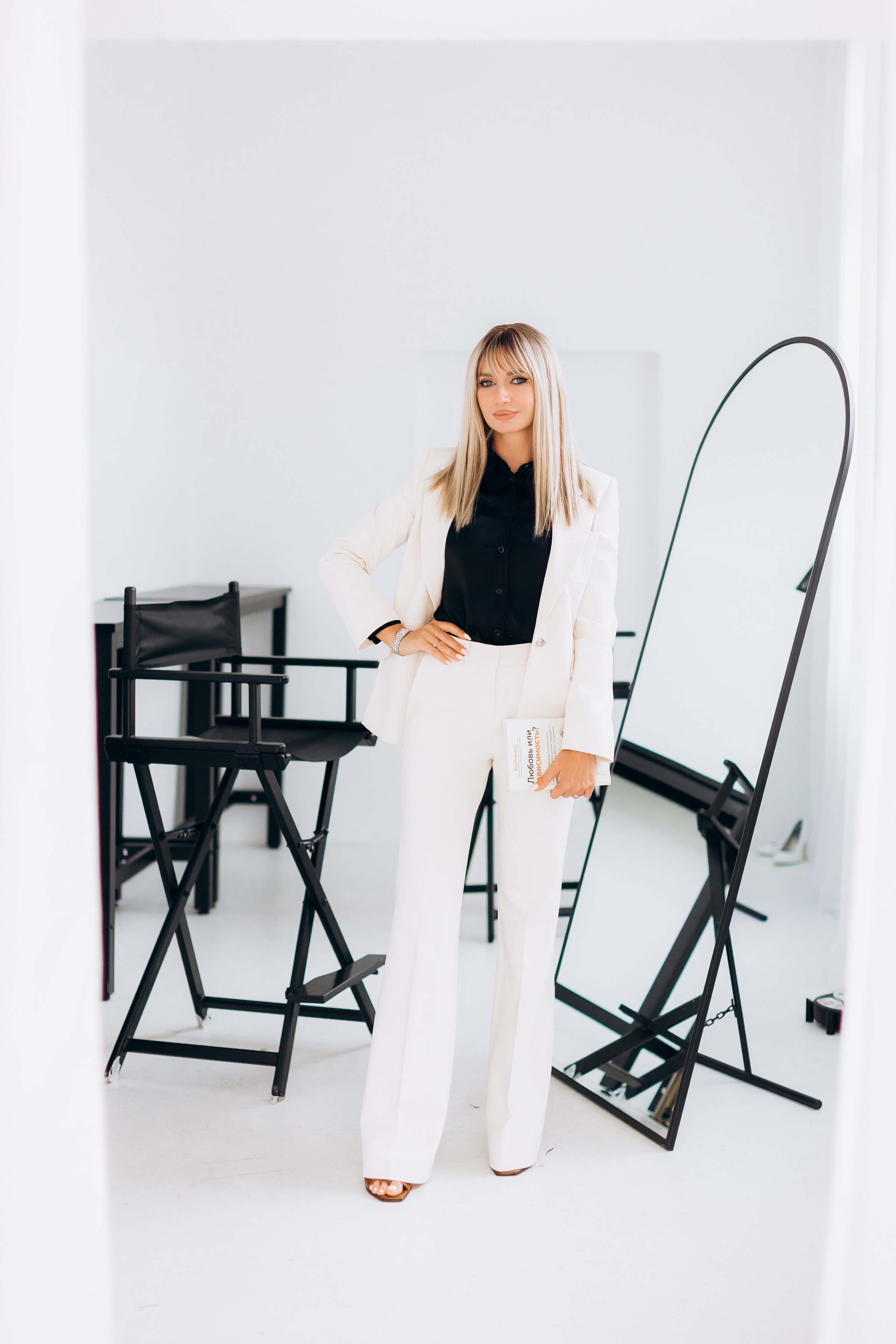 Anastasia (business portrait). Wedding and Family Photograph