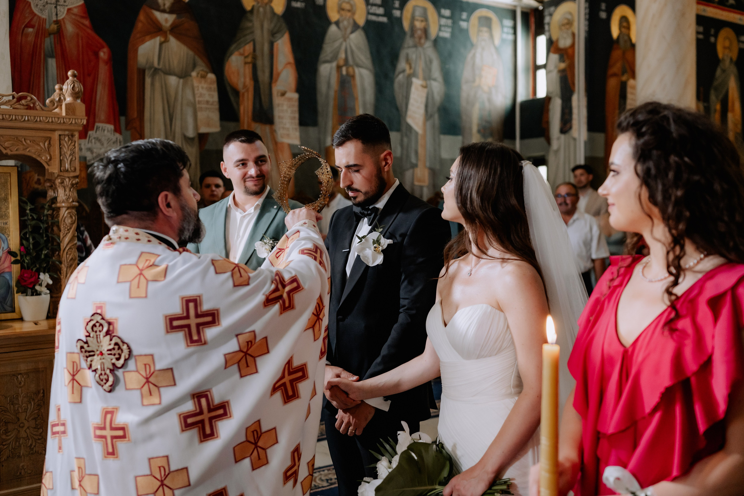 Cununie civila in aer liber , artificii de zi colorate , decor nunta , nunta la Hotel Traian. Proud Vision Weddings | Wedding Photography & Film — Servicii profesionale Foto Video Nunta Iasi