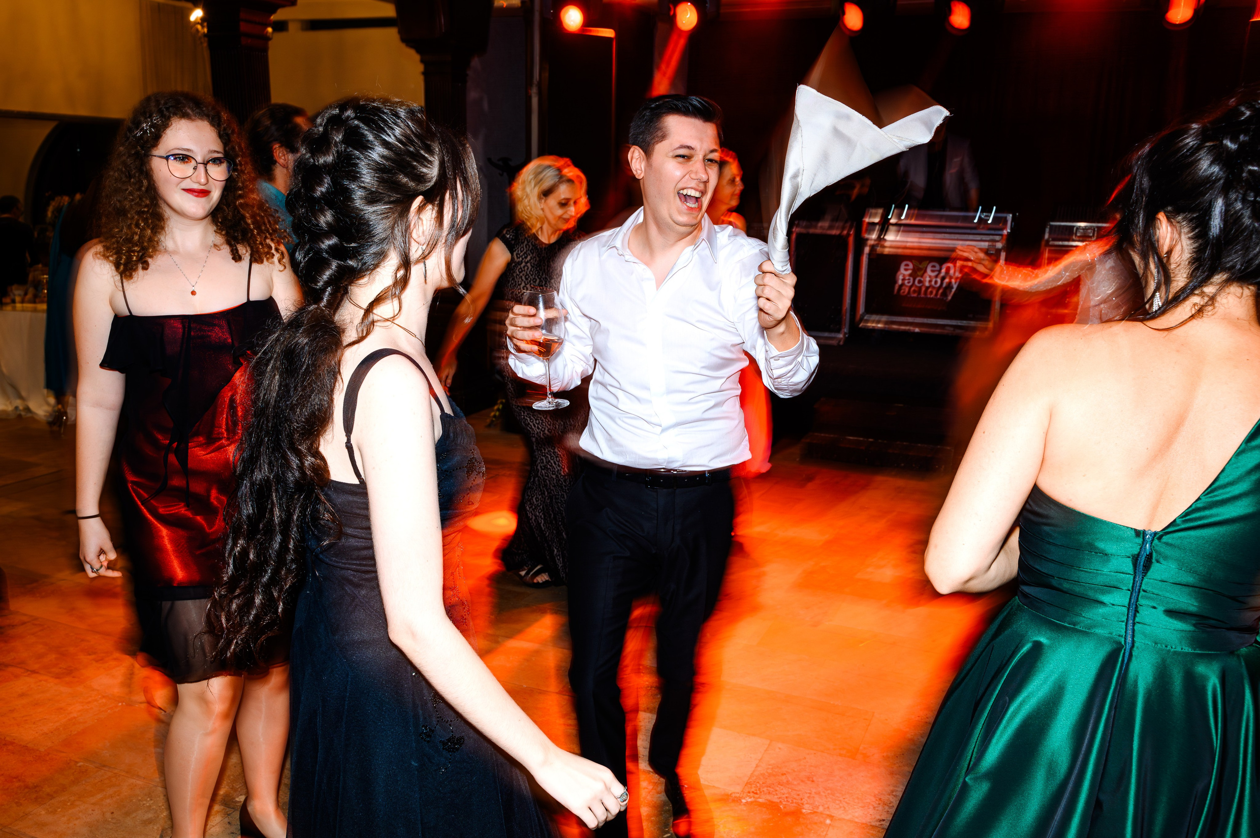 Teodora & Mihai. Mugurel Olteanu Fotograf