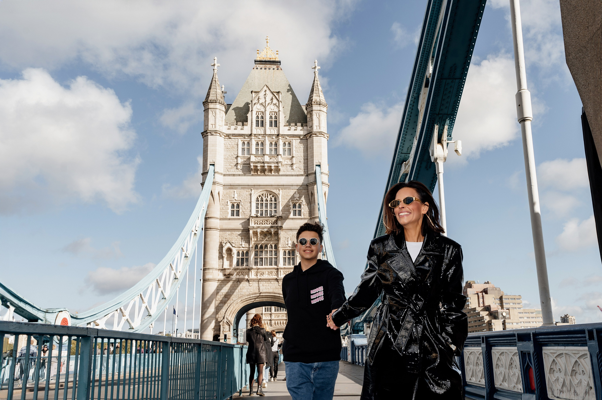 Tower Bridge+Westminster Carmela with son. FAMILY AND WEDDING PHOTOGRAPHER IN LONDON MARINA RIVA