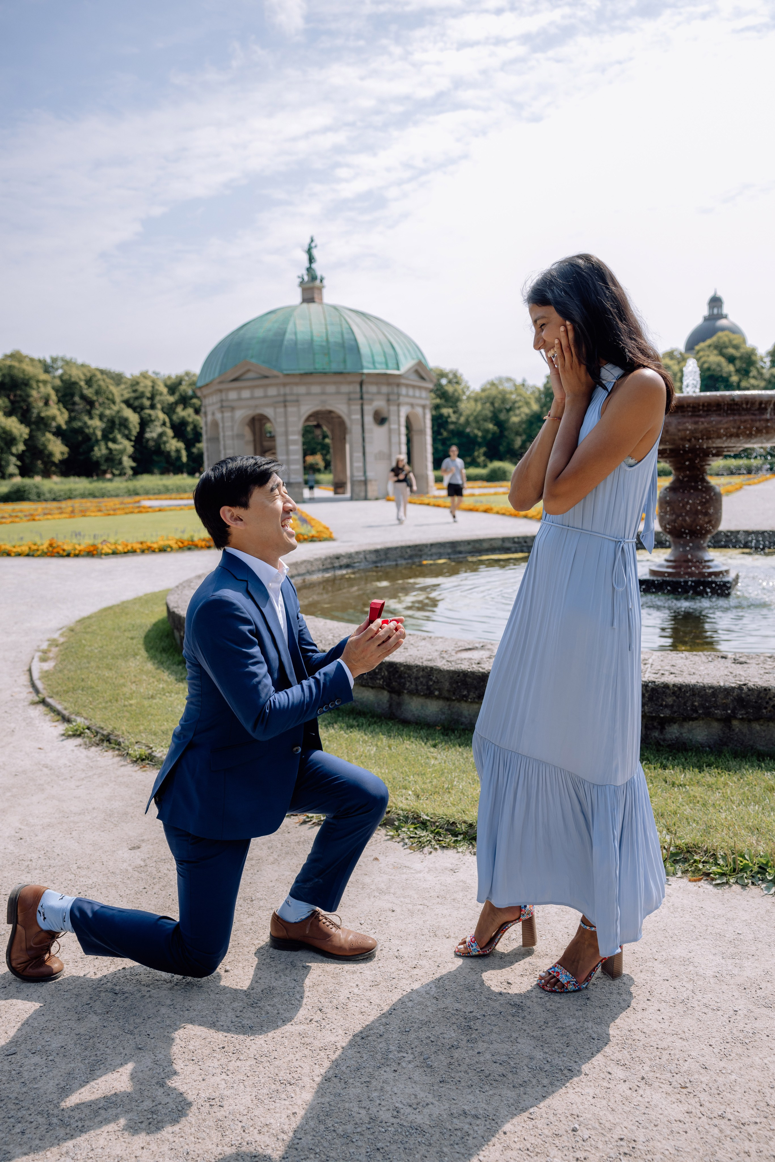 Verlobung Engagement. Hochzeitsfotograf München Taufe Familienfotograf Tanja Mauke