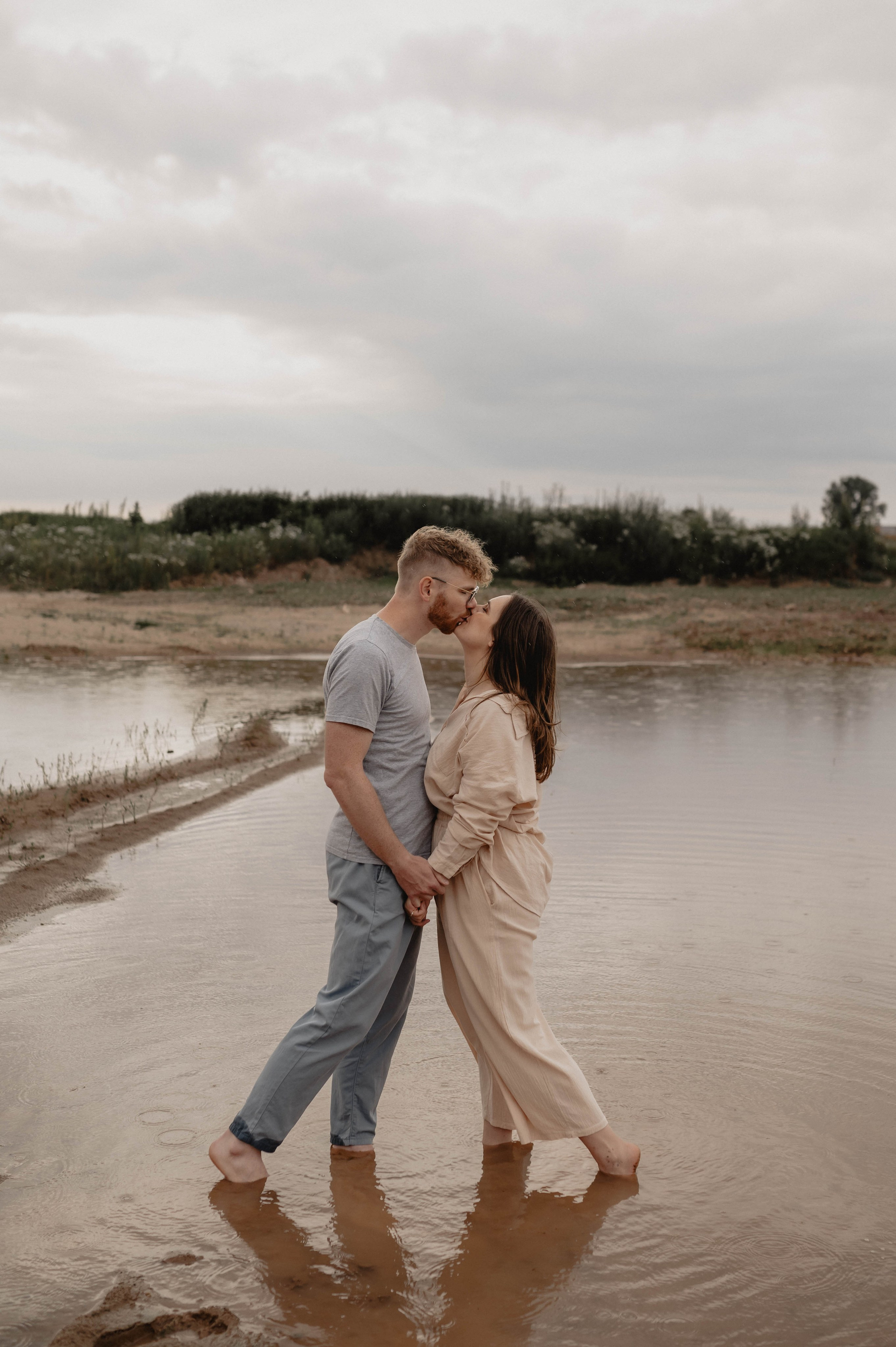 Rain & Sun | Love Story in Wolframs-Eschenbach. Фотограф в Нюрнберге Ирина Менерт из Ансбаха