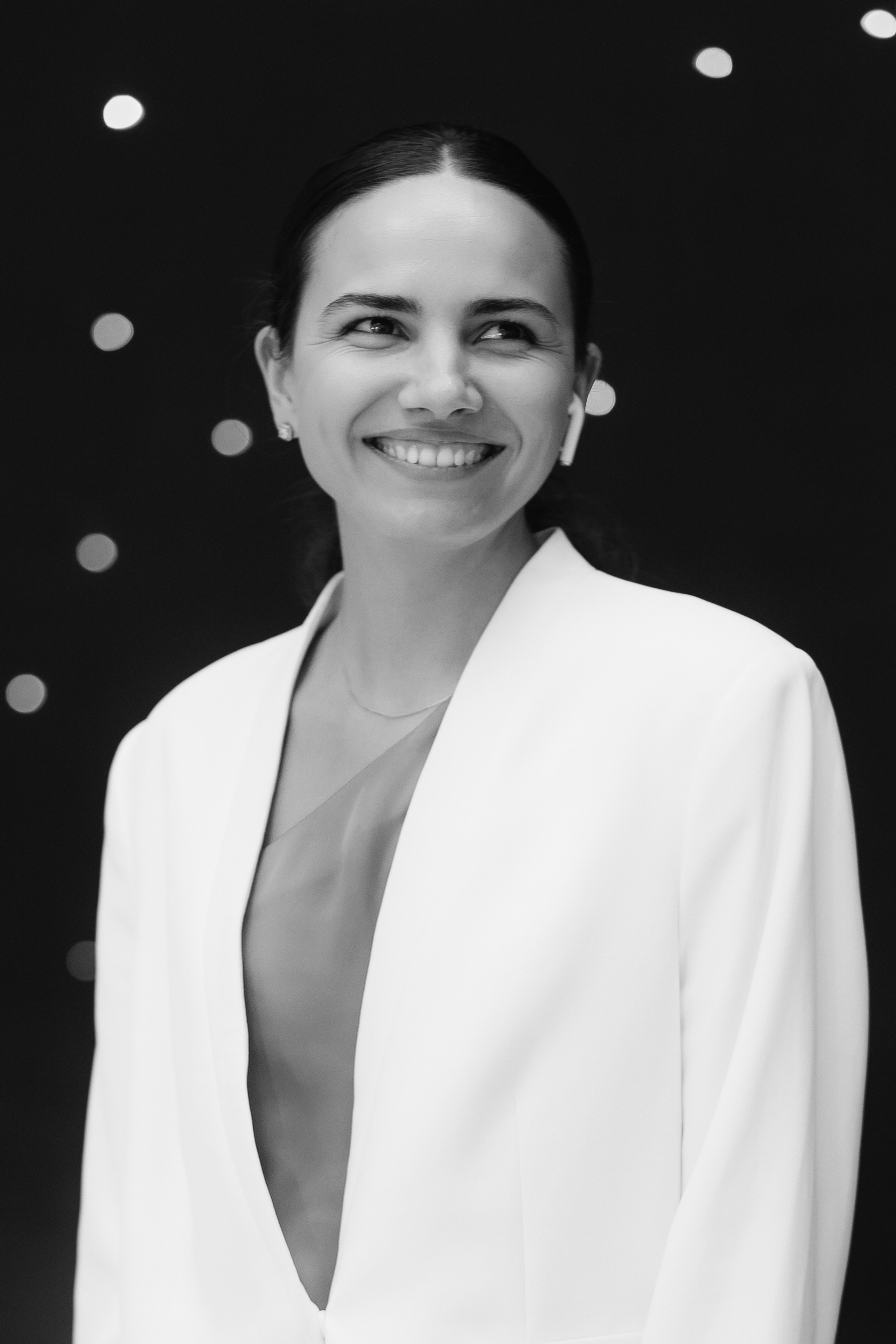 Atingerea e Dragoste. Servicii Foto Video în Chișinău și Europa ID-Brothers