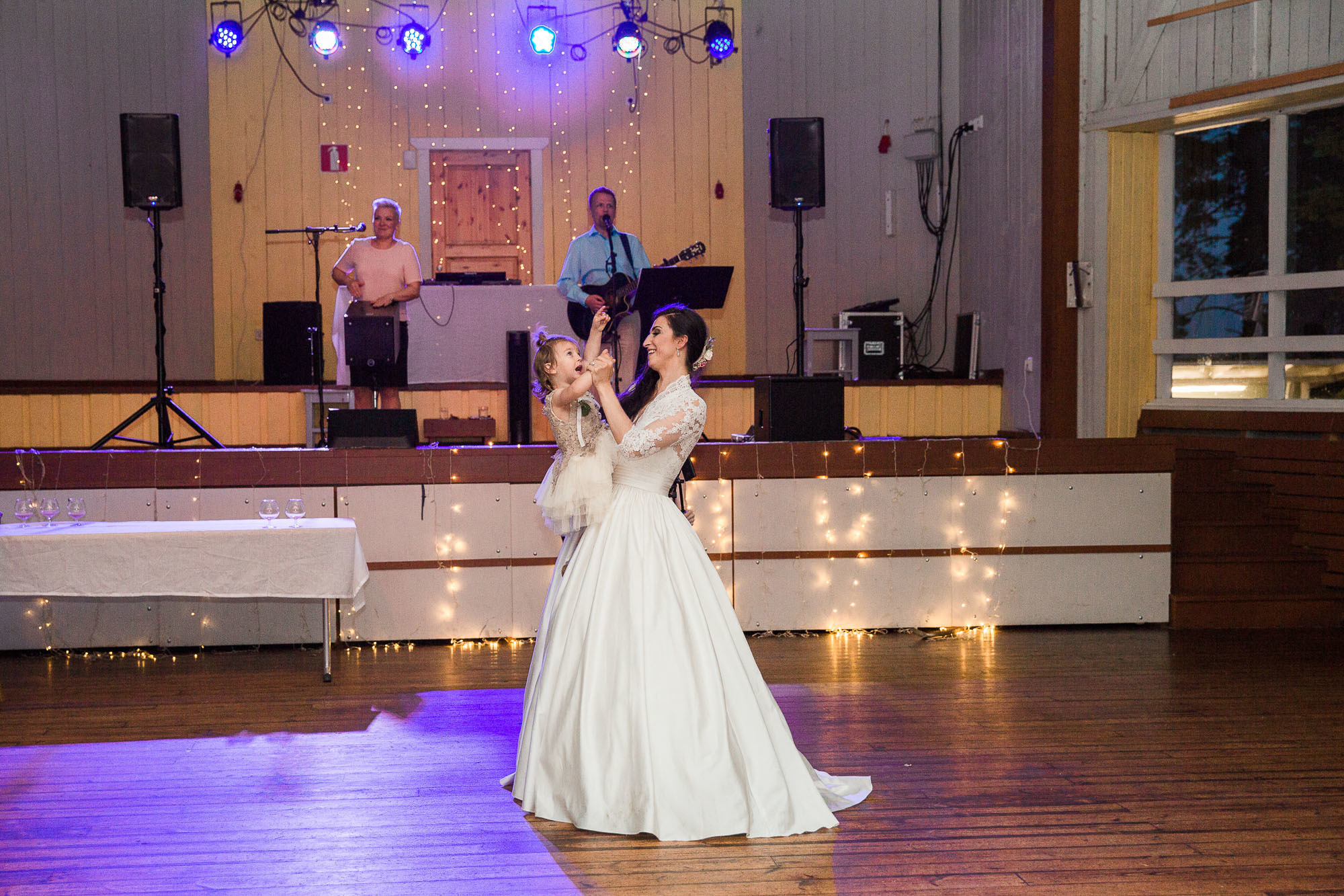 O&A, hääkuvaaja Porvoo, hääkuvaus Haikon kartano ja Tanssisaari