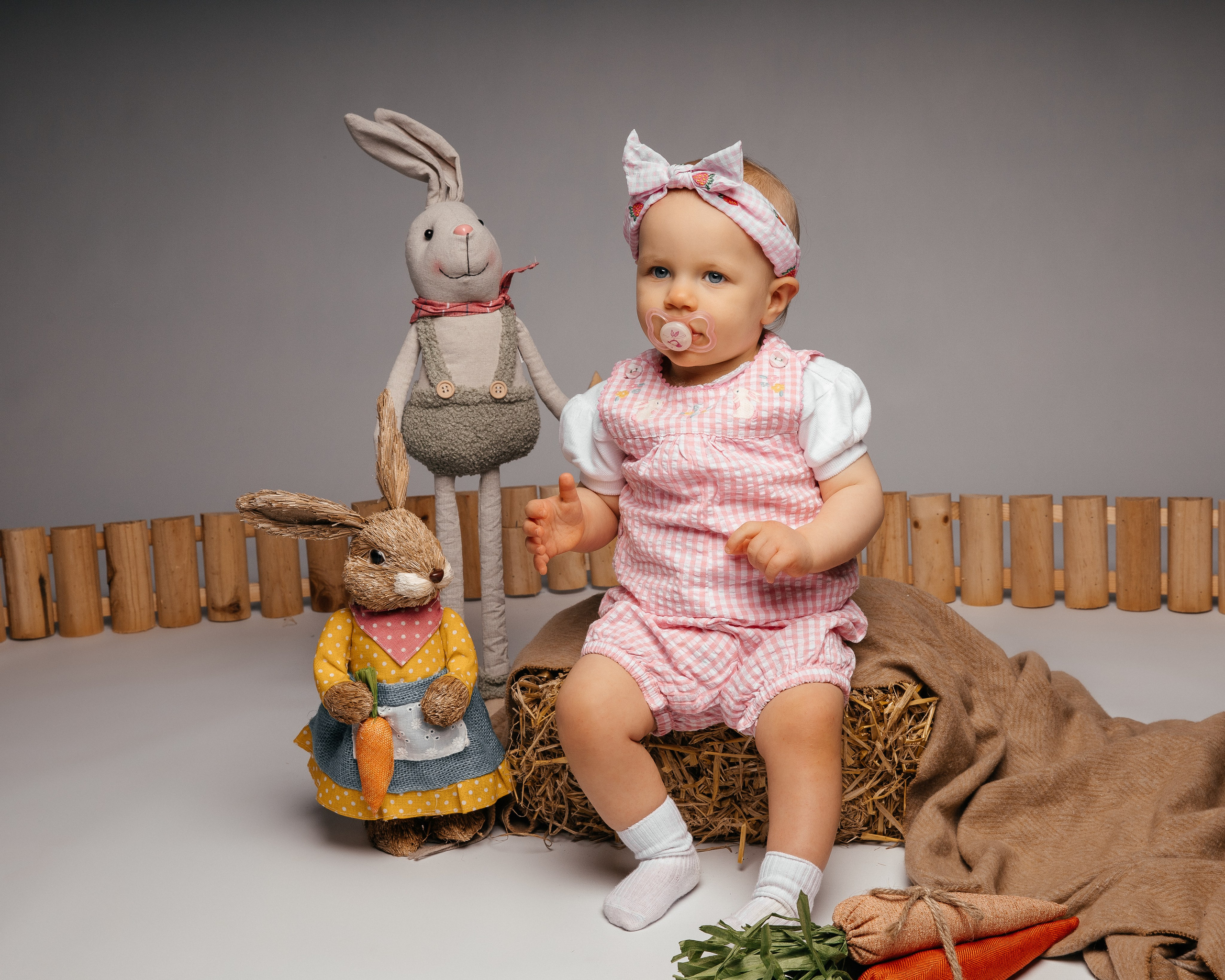 Easter Photoshoot. Https://valphoto.wfolio.pro/