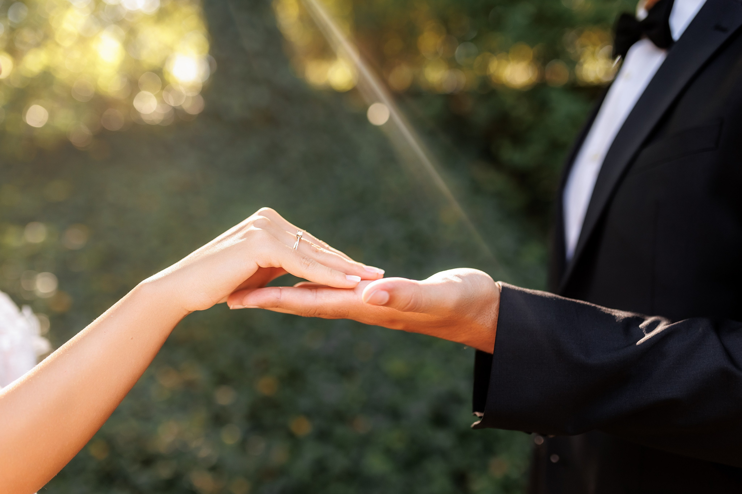 Intime Trauung im Aserbeidschanischen Konsulat. Hochzeitsfotografie in Berlin Nataliia Schütze