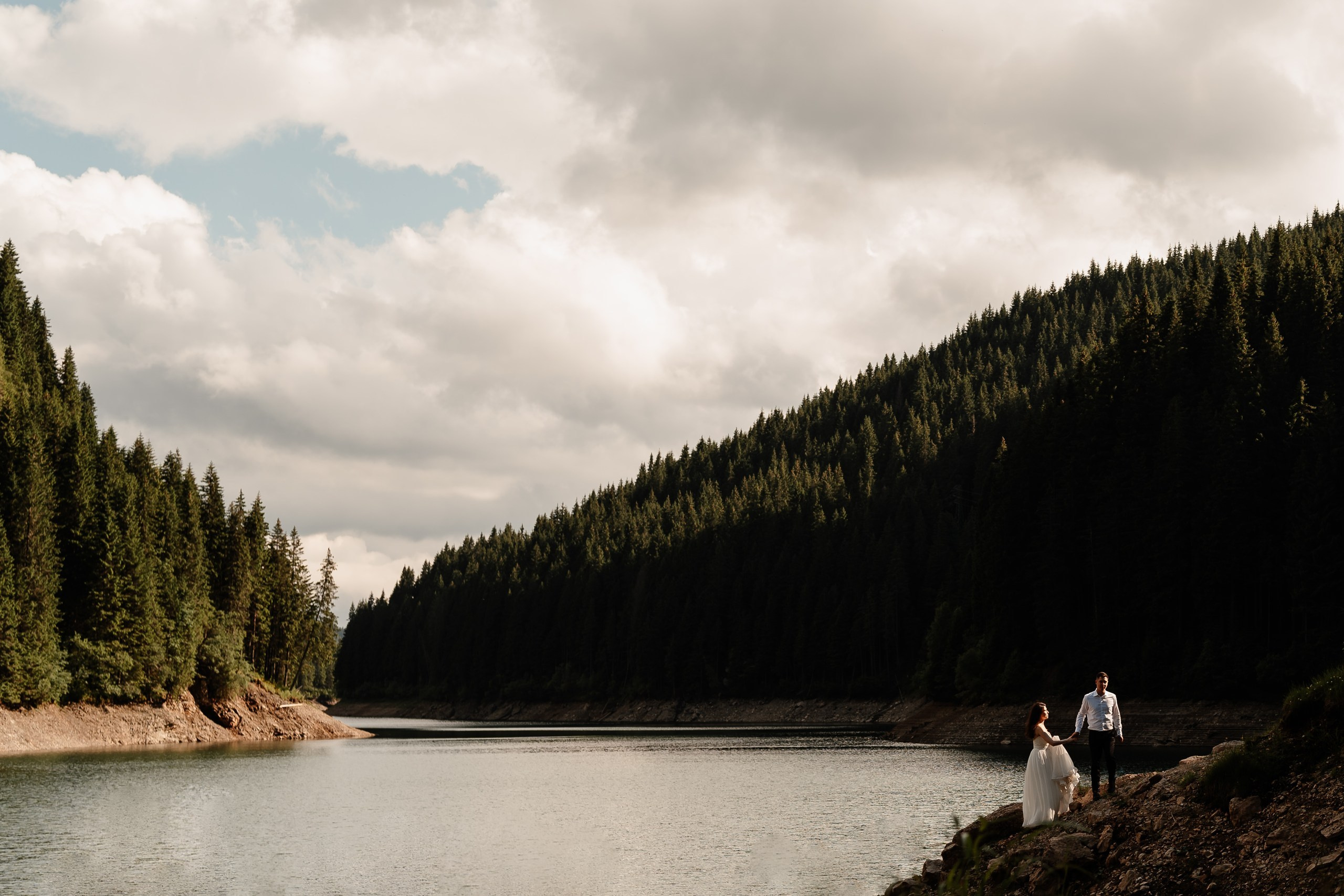 Trash the Dress la Lacul Bolboci  | Mihai Popa Fotograf. Fotograf Nuntă & Botez București - Mihai Popa | Dincolo de oameni, imortalizez emoții!