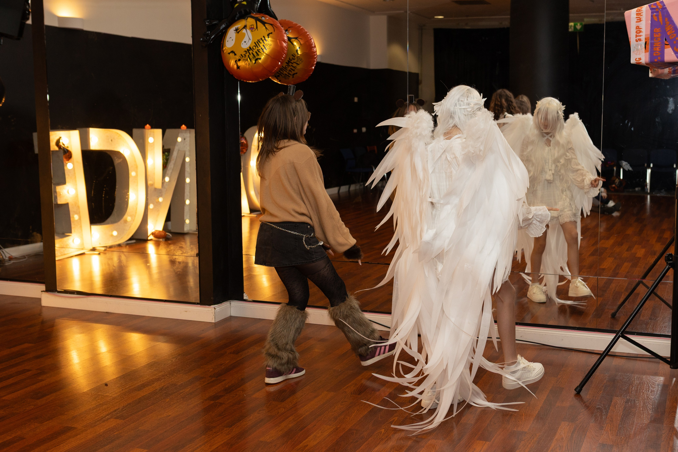 Leo dance studio Helloween 2025. Семейный и детский фотограф в Варшаве Мила Бобровская