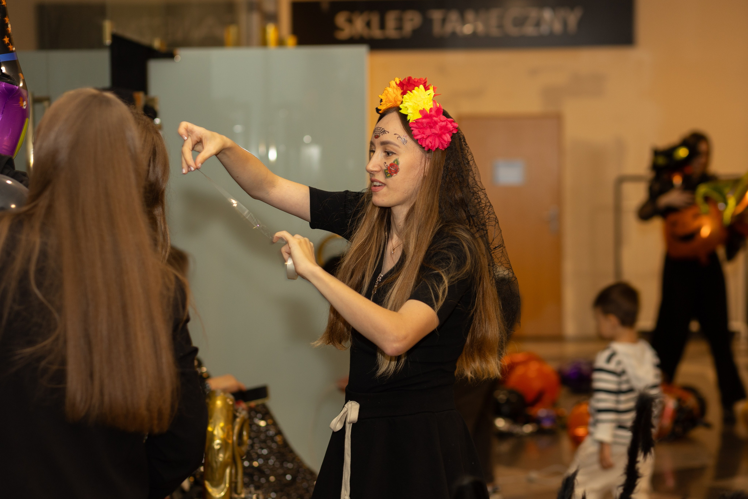 Leo dance studio Helloween 2025. Семейный и детский фотограф в Варшаве Мила Бобровская