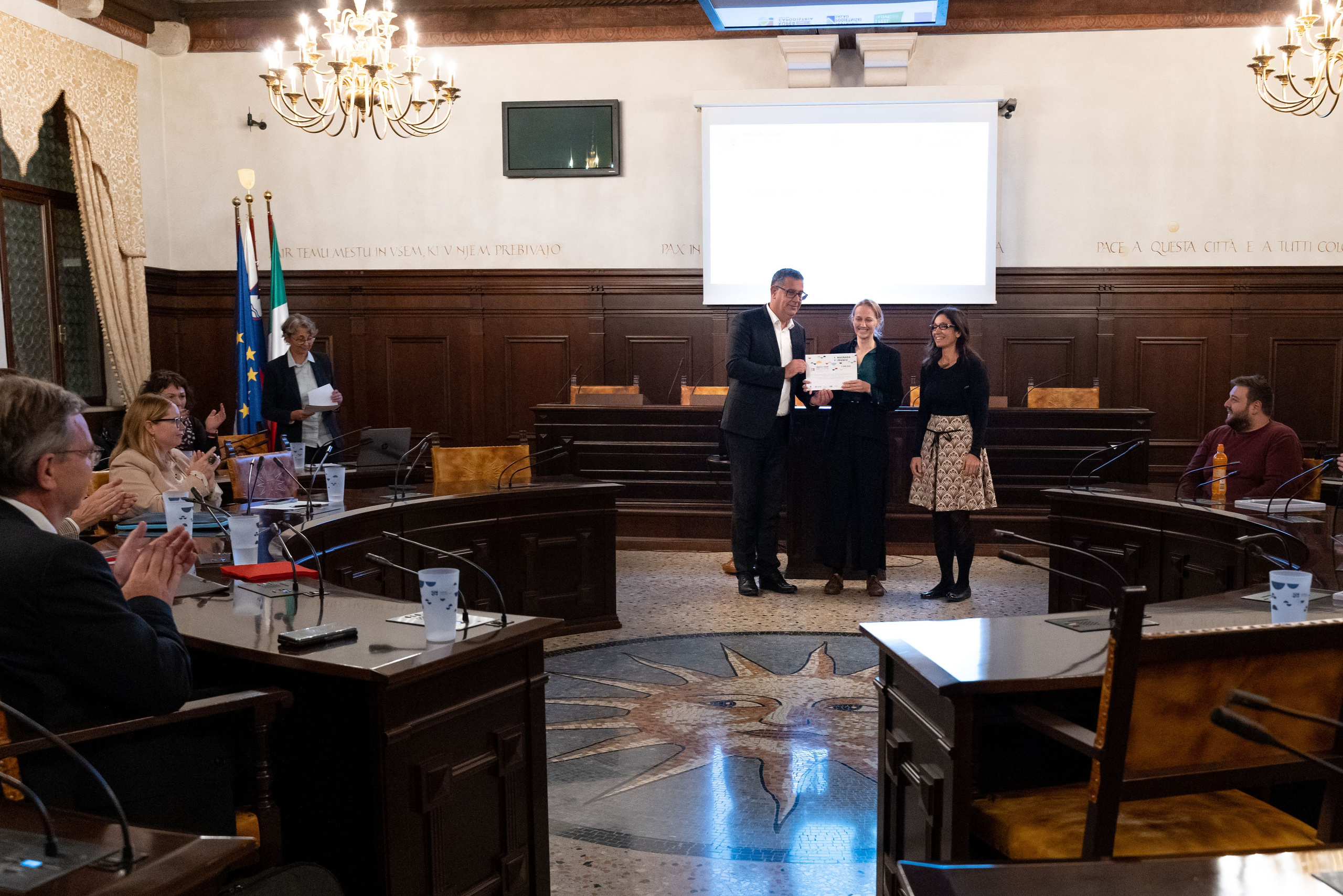 Fotografiranje dogodkov. Fotografinja in videografinja Mariia Bortiakova iz Slovenije: fotografiranje dogodkov, portretov in snemanje videov po vsej Sloveniji