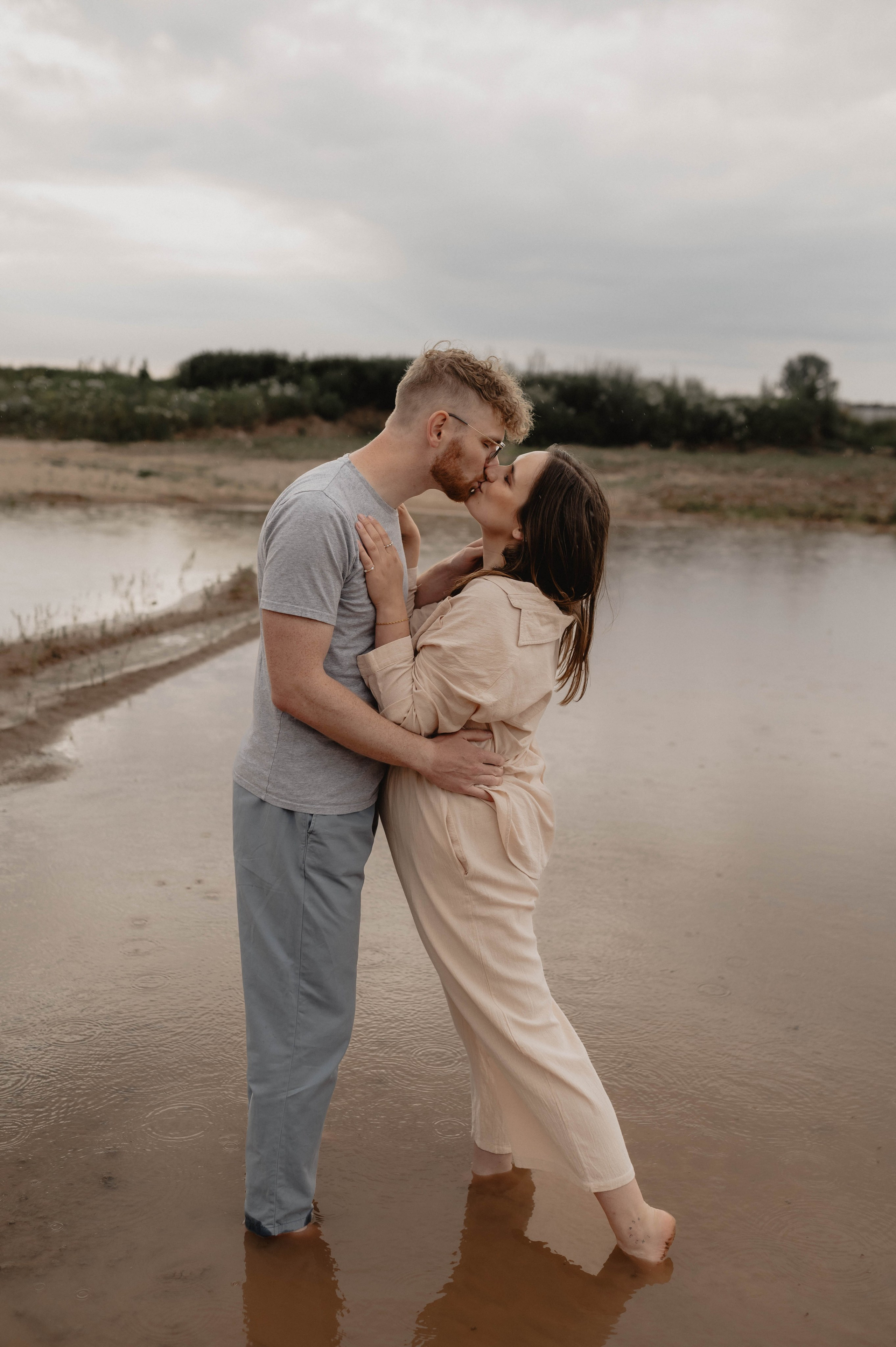 Rain & Sun | Love Story in Wolframs-Eschenbach. Фотограф в Нюрнберге Ирина Менерт из Ансбаха