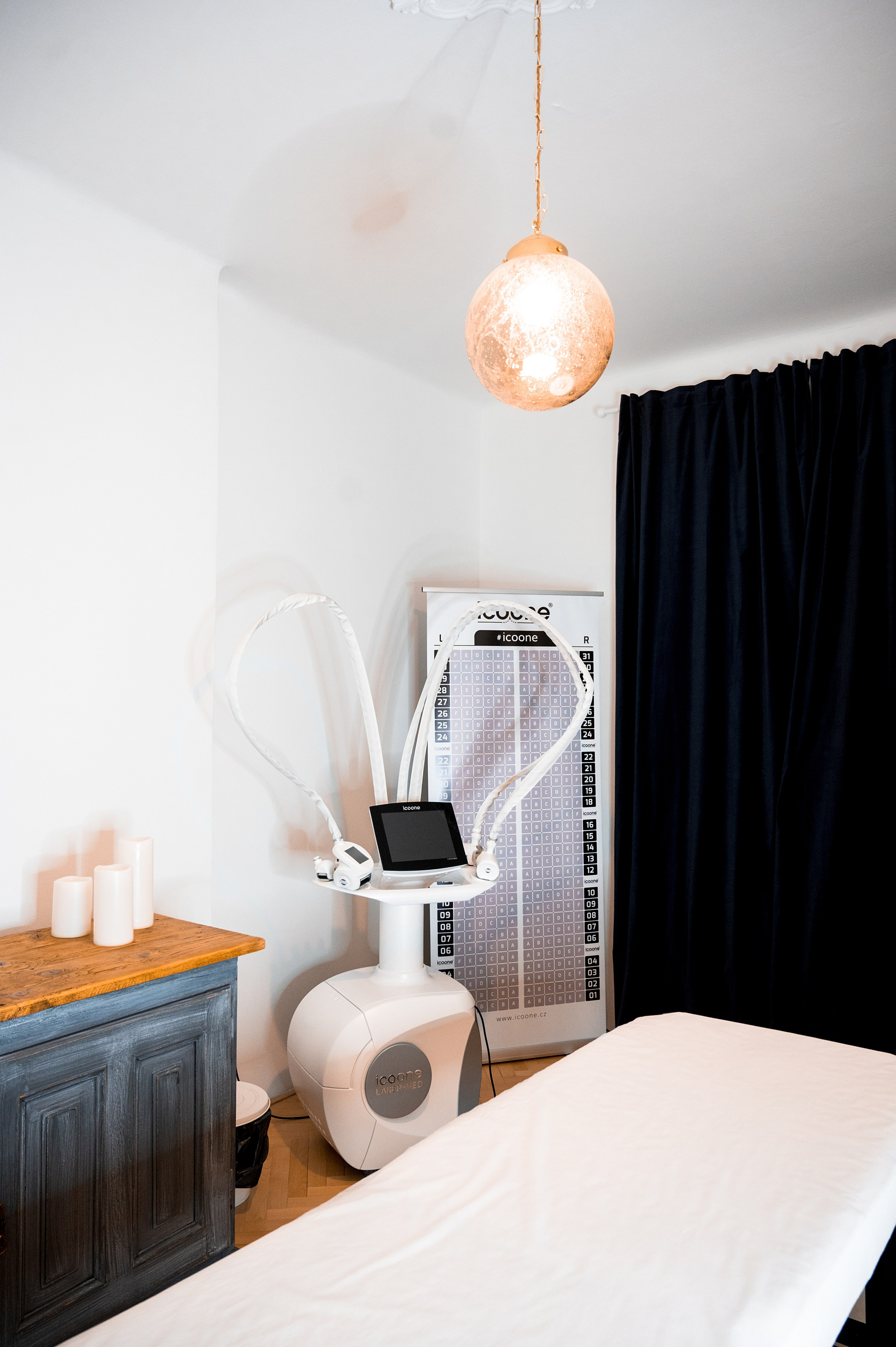 Saint Monica beauty studio in Prague. ANNA-MARIA PHOTO CONTENT CREATOR — фотограф, естет, художник і візуальний експерт Instagram у Празі