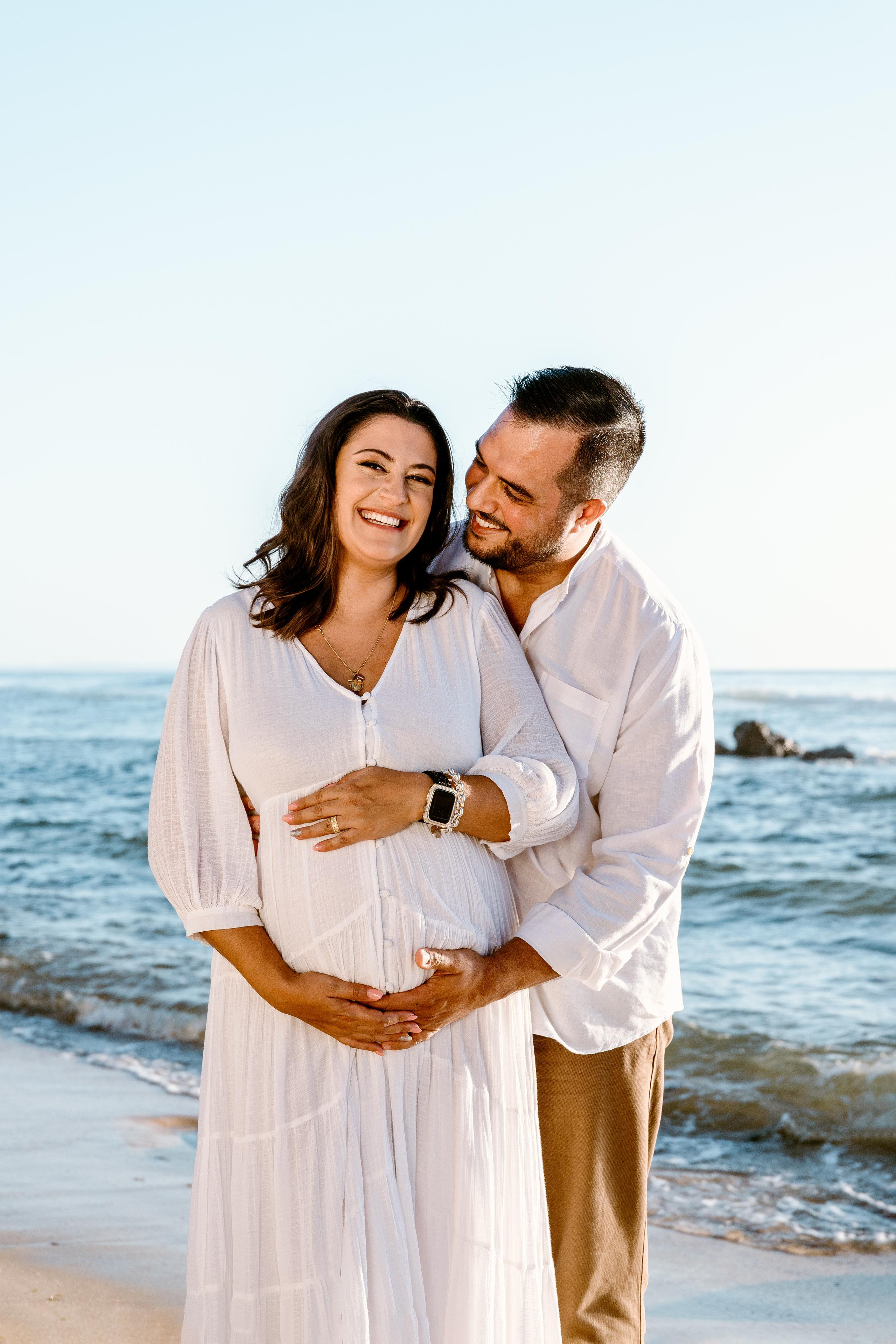 Sessão Maternidade na Praia de Paredes da Vitória. Luxury Wedding Photography & Cinematic Films | Portugal & Destination Weddings | Ricardo & Mary Pictures