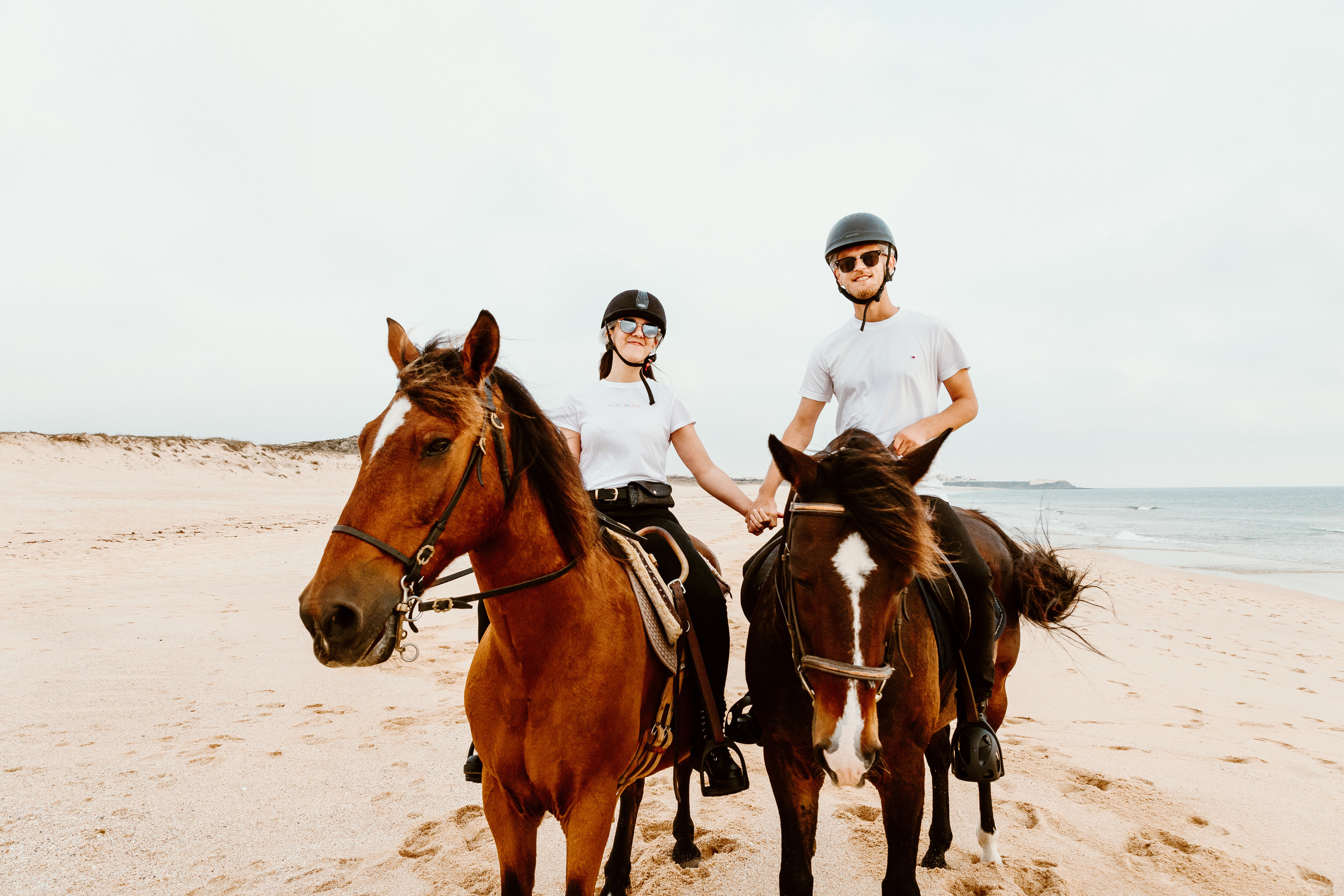 Momento a Dois em Peniche. Luxury Wedding Photography & Cinematic Films | Portugal & Destination Weddings | Ricardo & Mary Pictures
