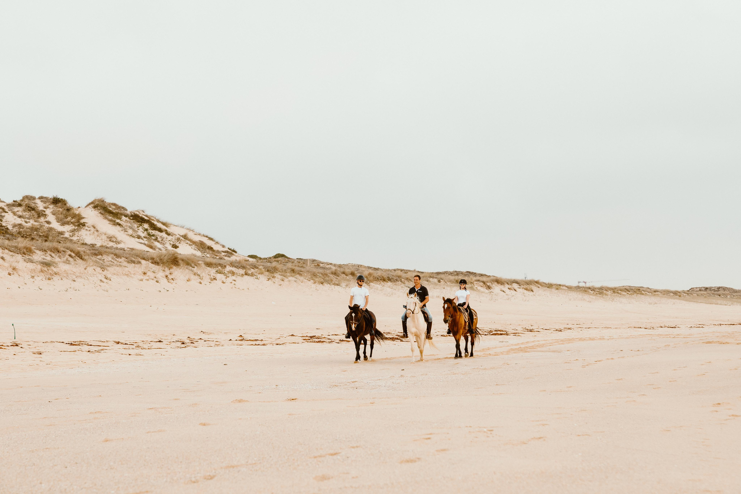 Momento a Dois em Peniche. Luxury Wedding Photography & Cinematic Films | Portugal & Destination Weddings | Ricardo & Mary Pictures