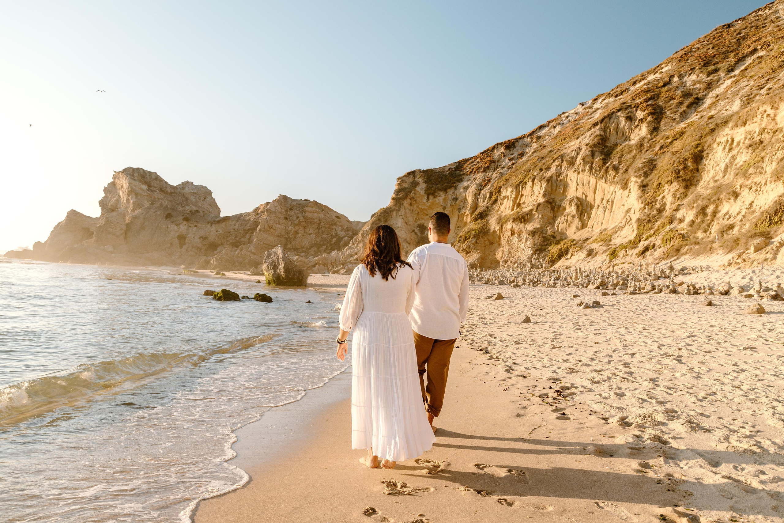 Sessão Maternidade na Praia de Paredes da Vitória. Luxury Wedding Photography & Cinematic Films | Portugal & Destination Weddings | Ricardo & Mary Pictures